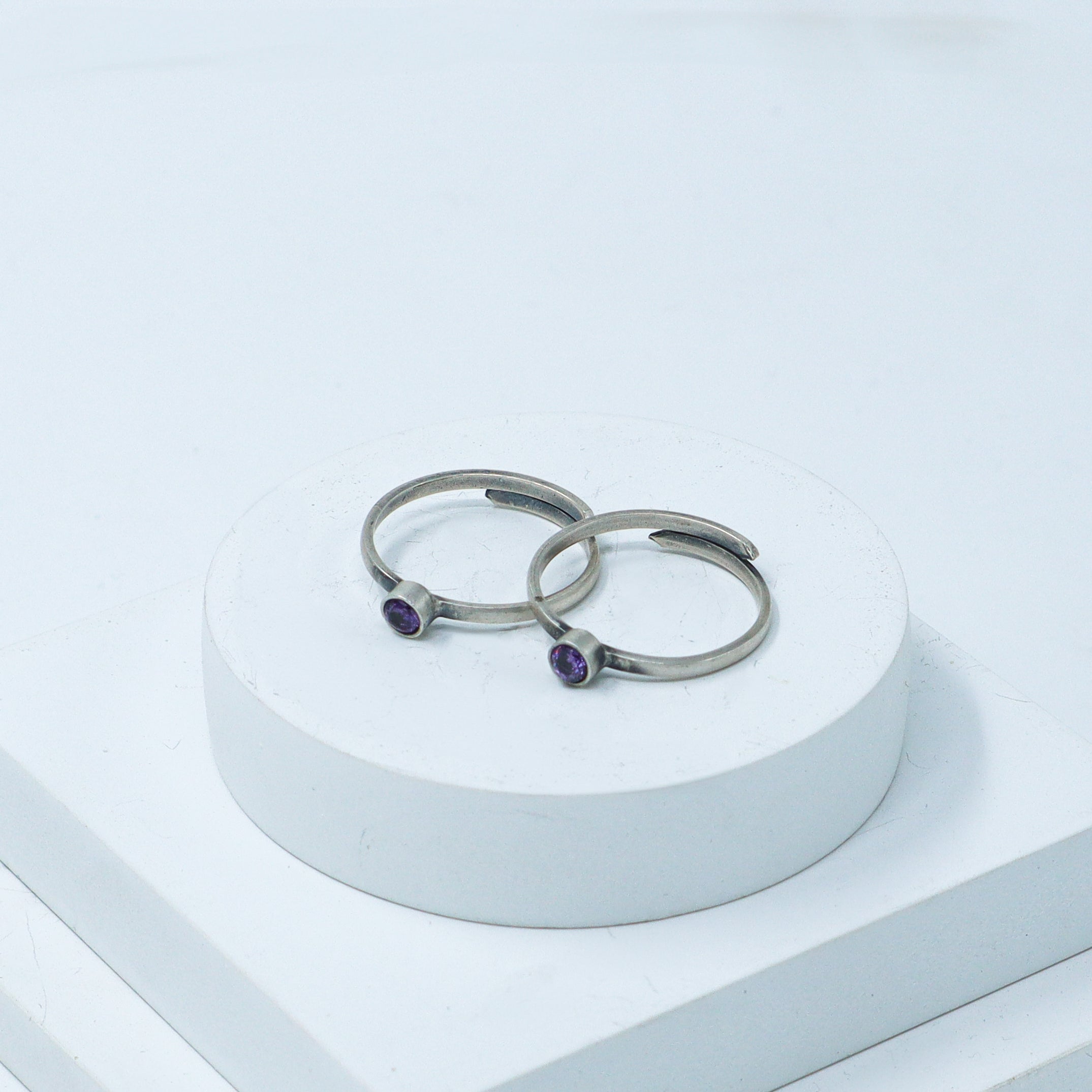 Tiny Silver Adjustable Toe ring (Round purple stone)