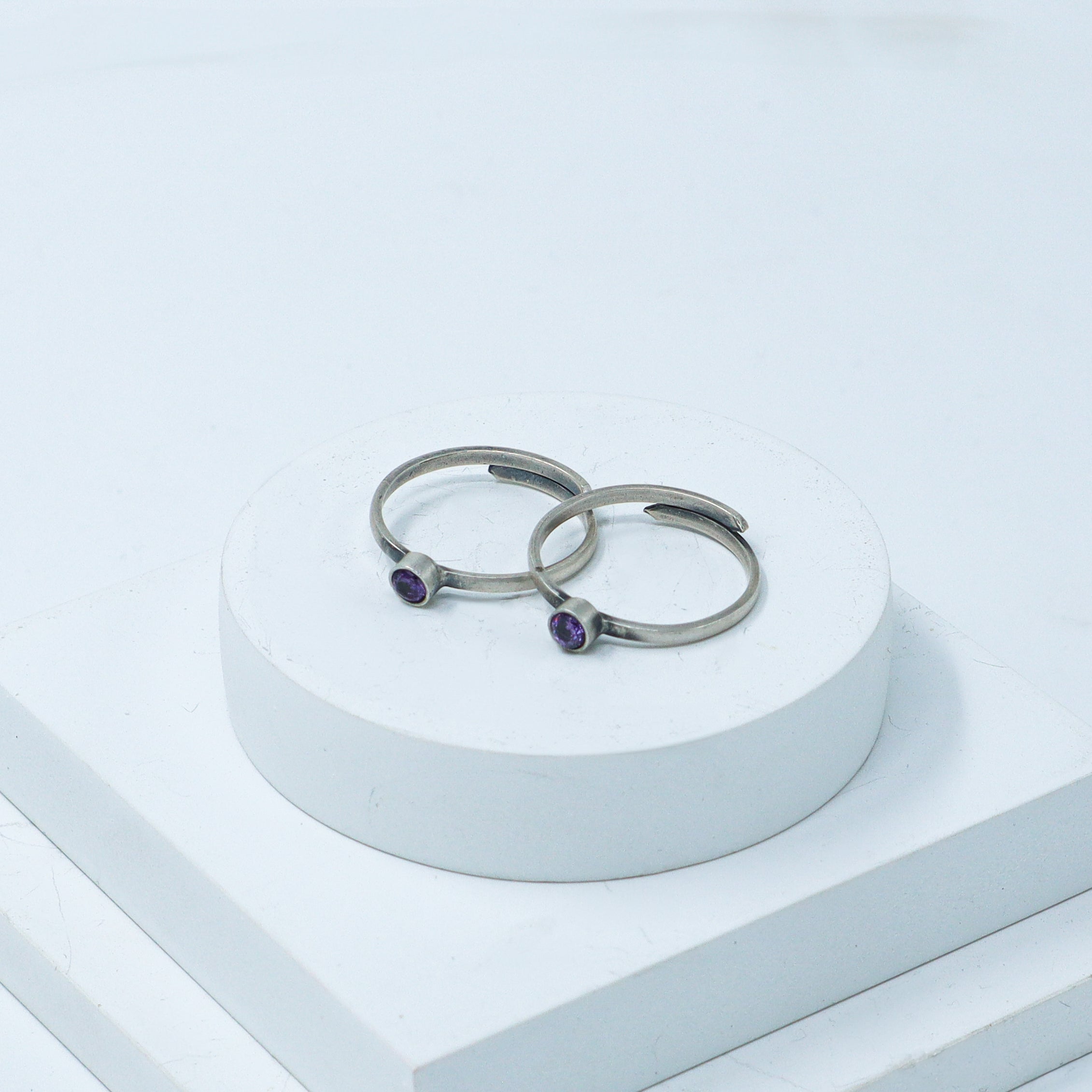 Tiny Silver Adjustable Toe ring (Round purple stone)