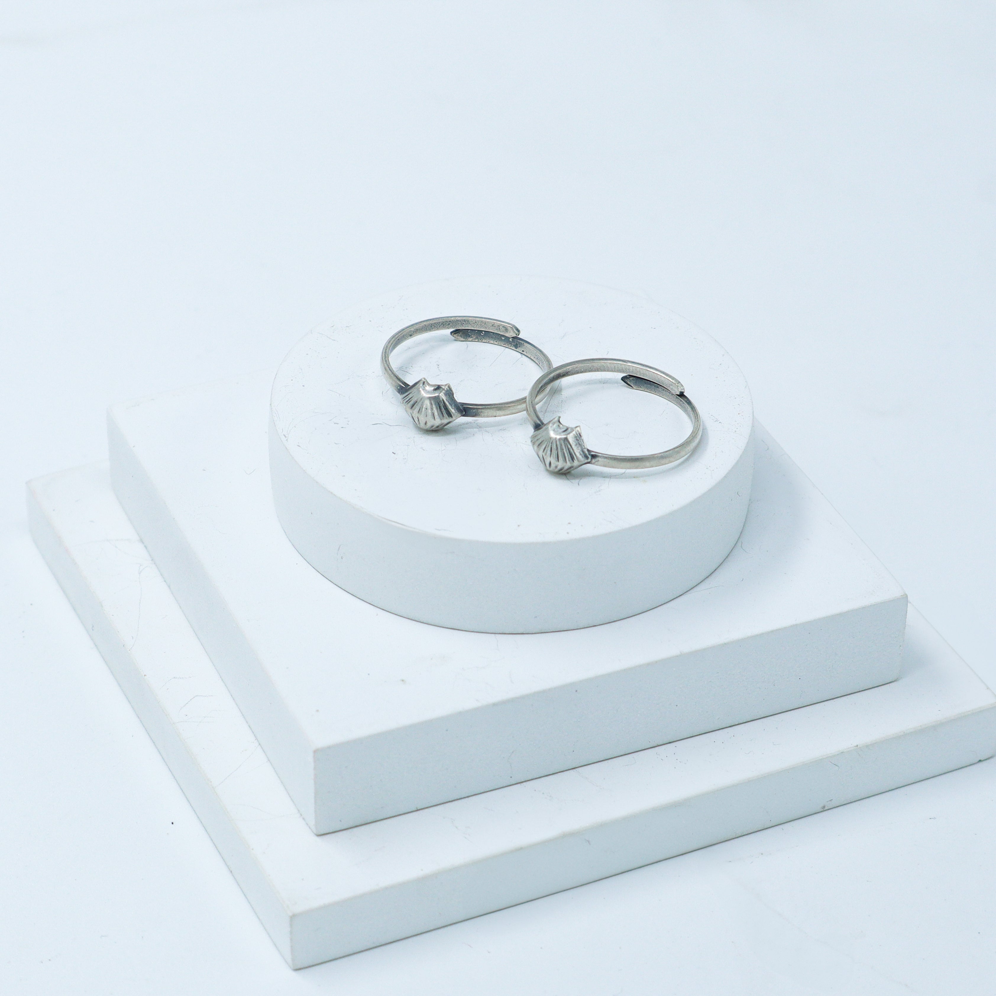 Silver Adjustable Toe ring (Textured Dholki)