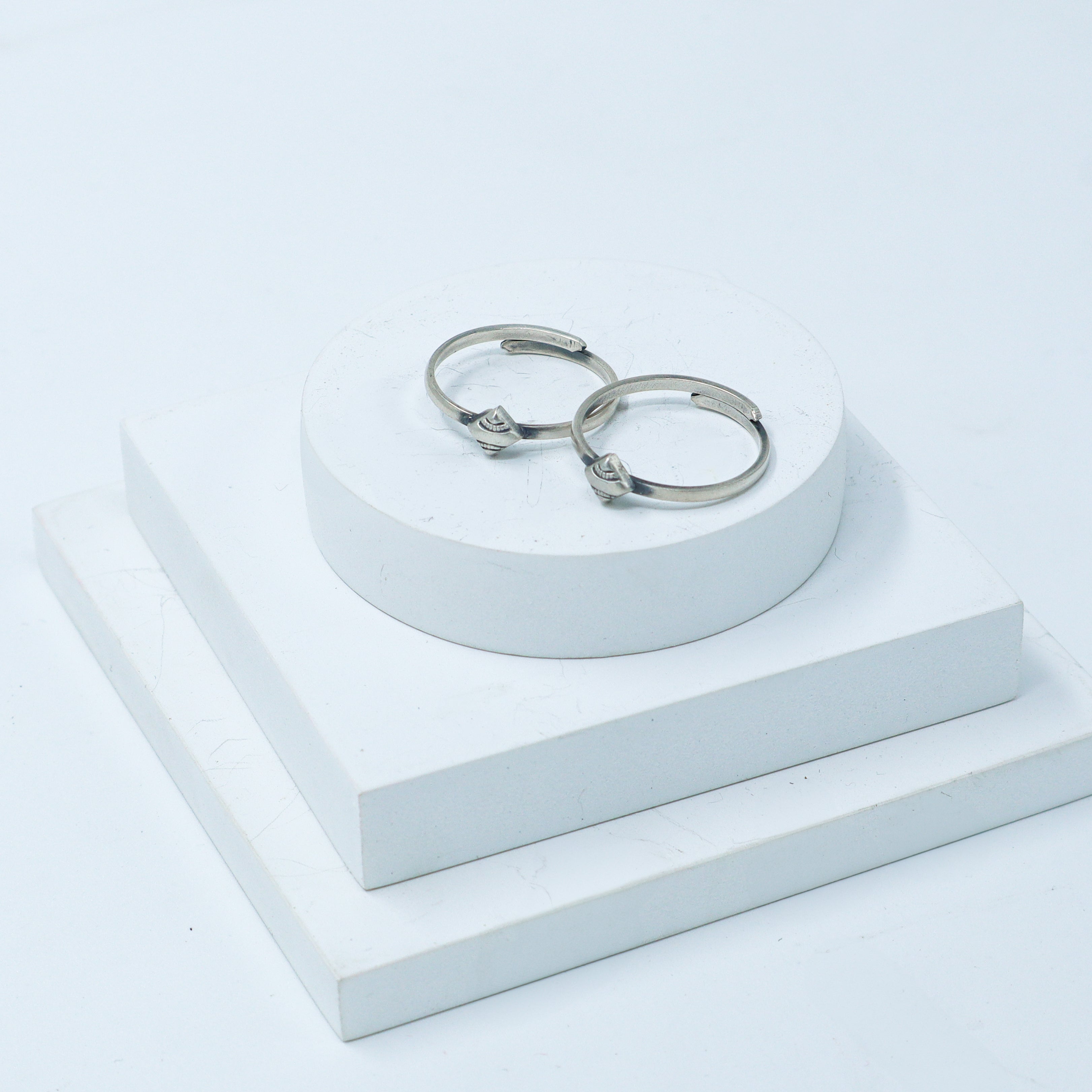 Silver Adjustable Toe ring (Textured diamond)