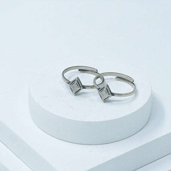 Silver Adjustable Toe ring (Double Diamond)