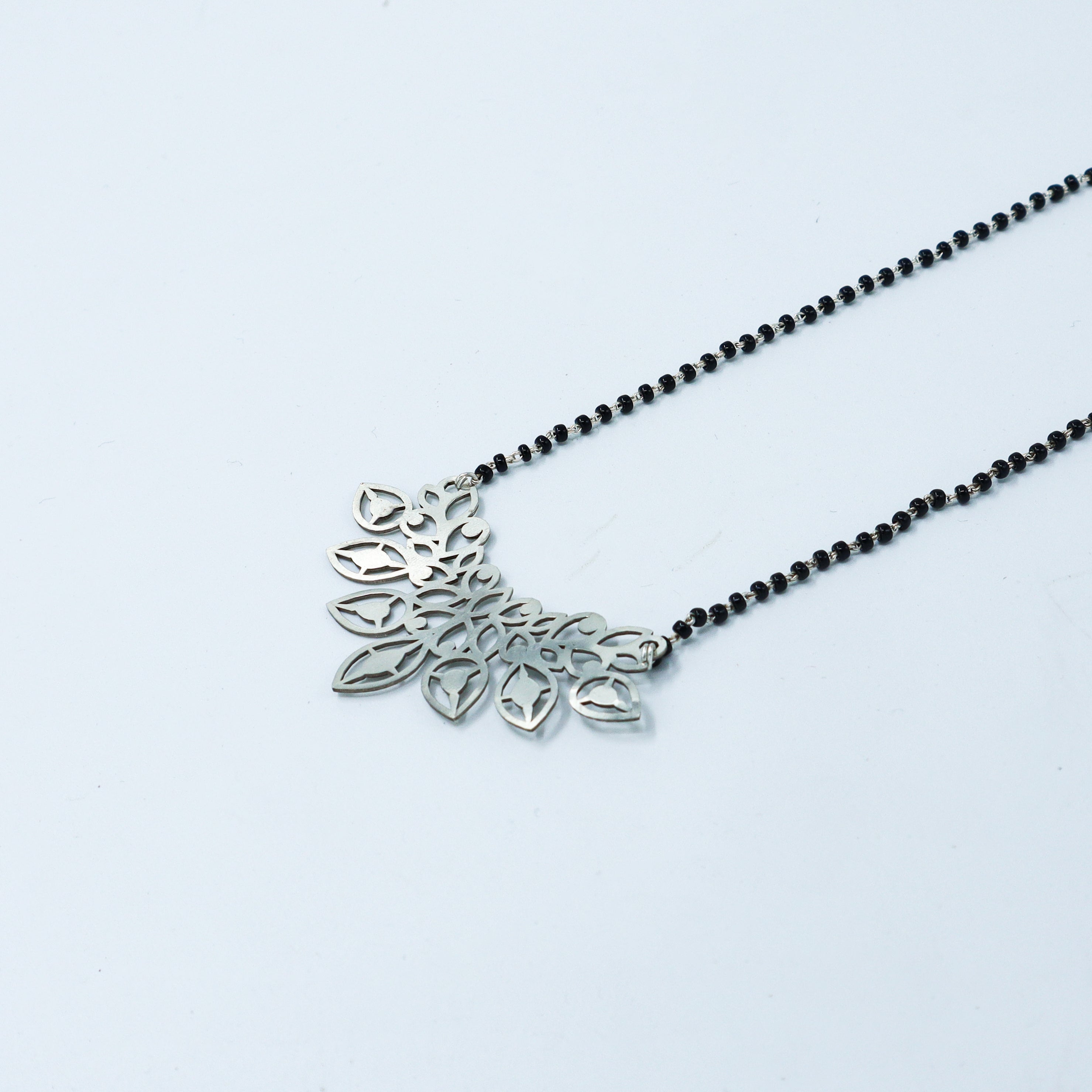 Silver Leafy Cluster Mangalsutra