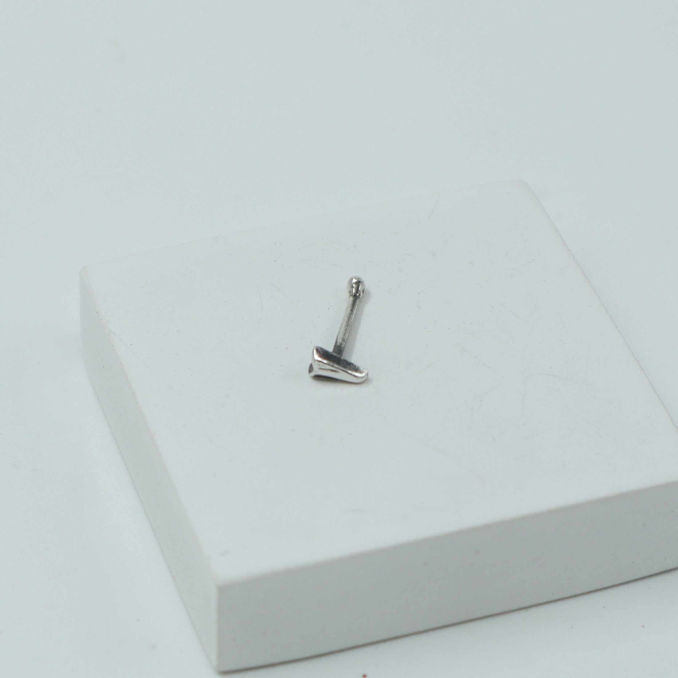 Silver Bud Nose Pin
