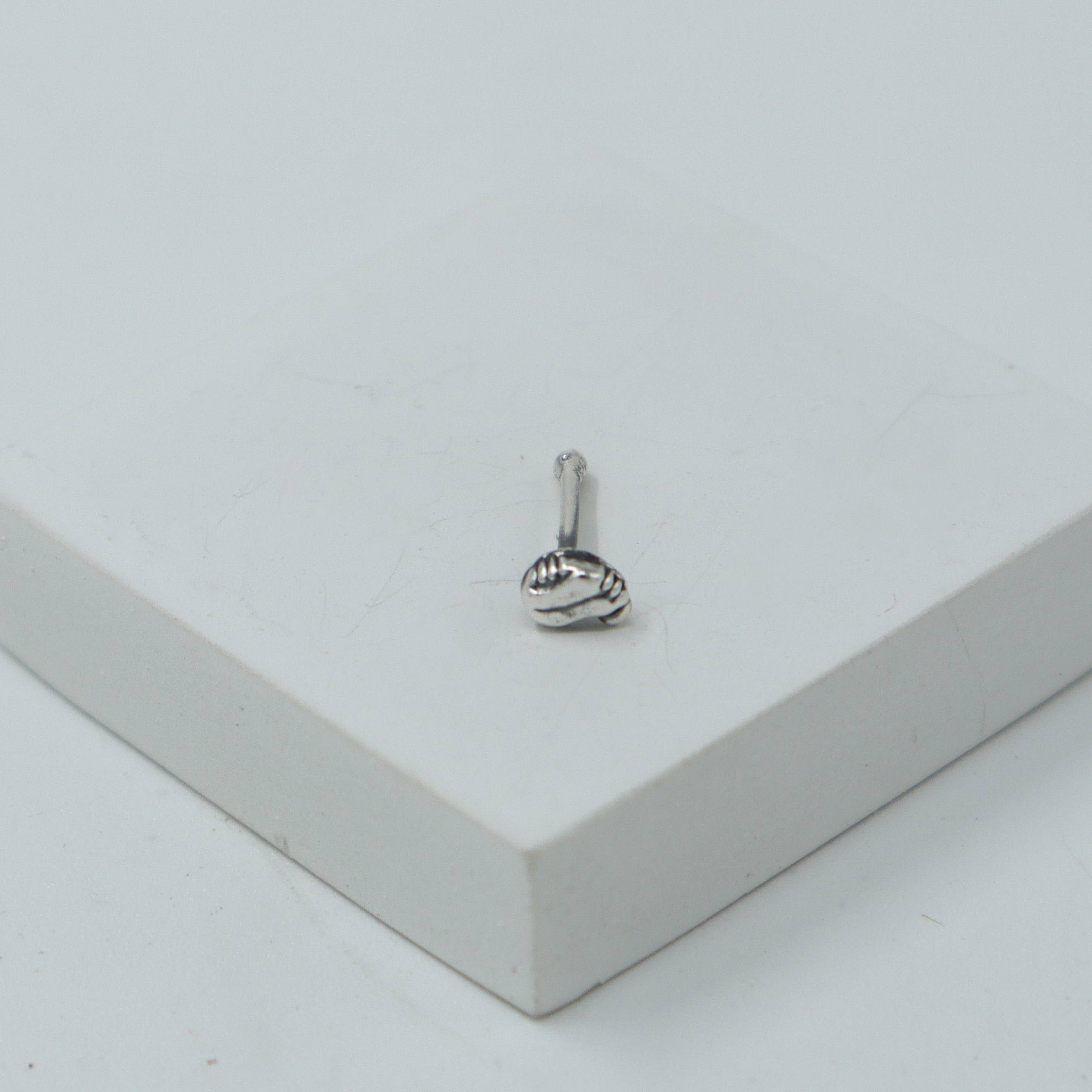 Silver Paisely Nose pin