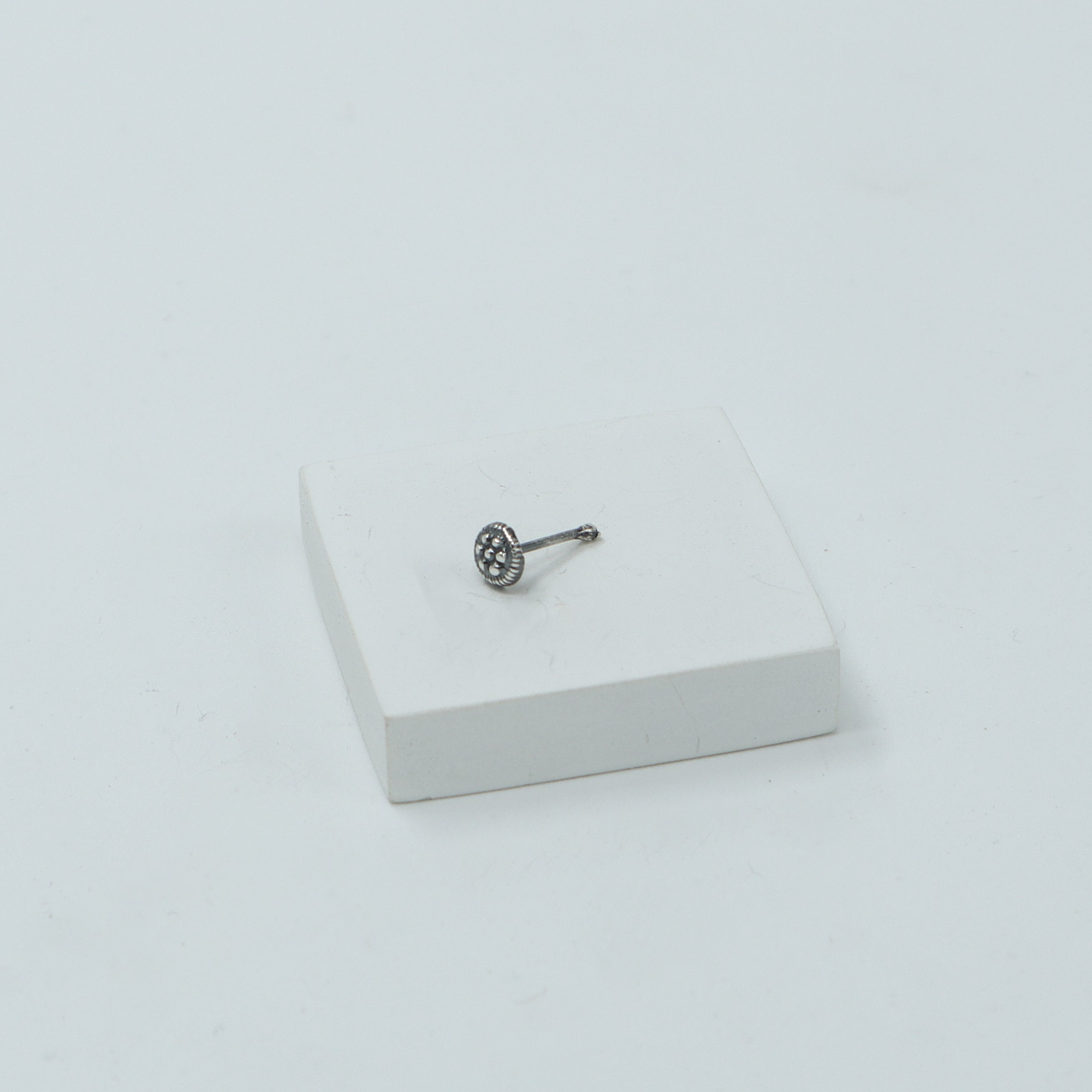 Silver Tiny Round Kudi Nose Pin