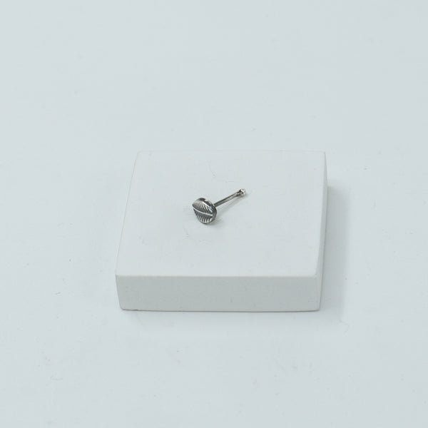 Silver Small Single Leaf Nose pin