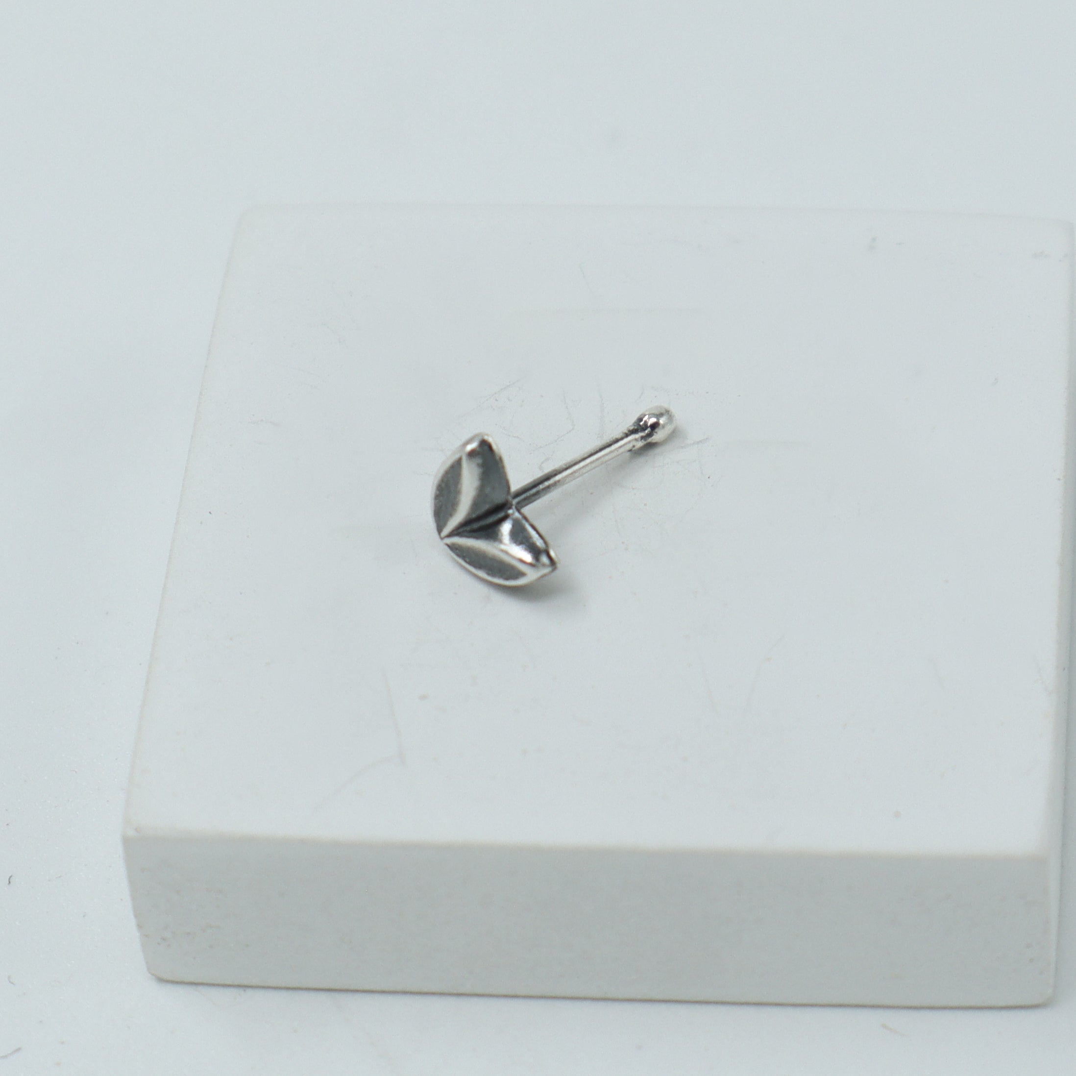 Silver Tiny Nose pin