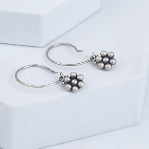 Handcrafted silver kudi hoop polished finish