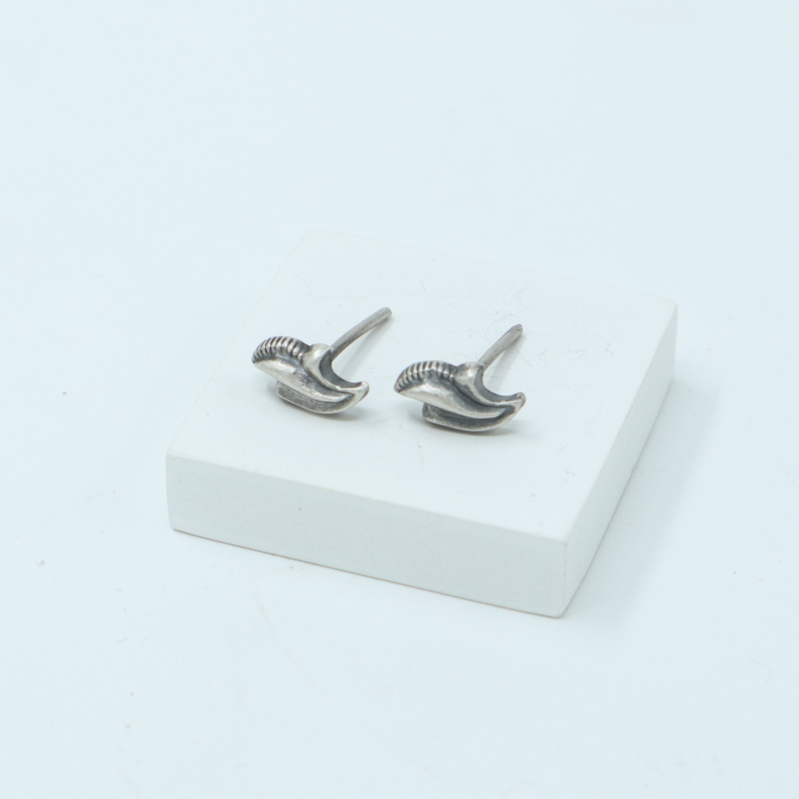 Silver Wing Stud