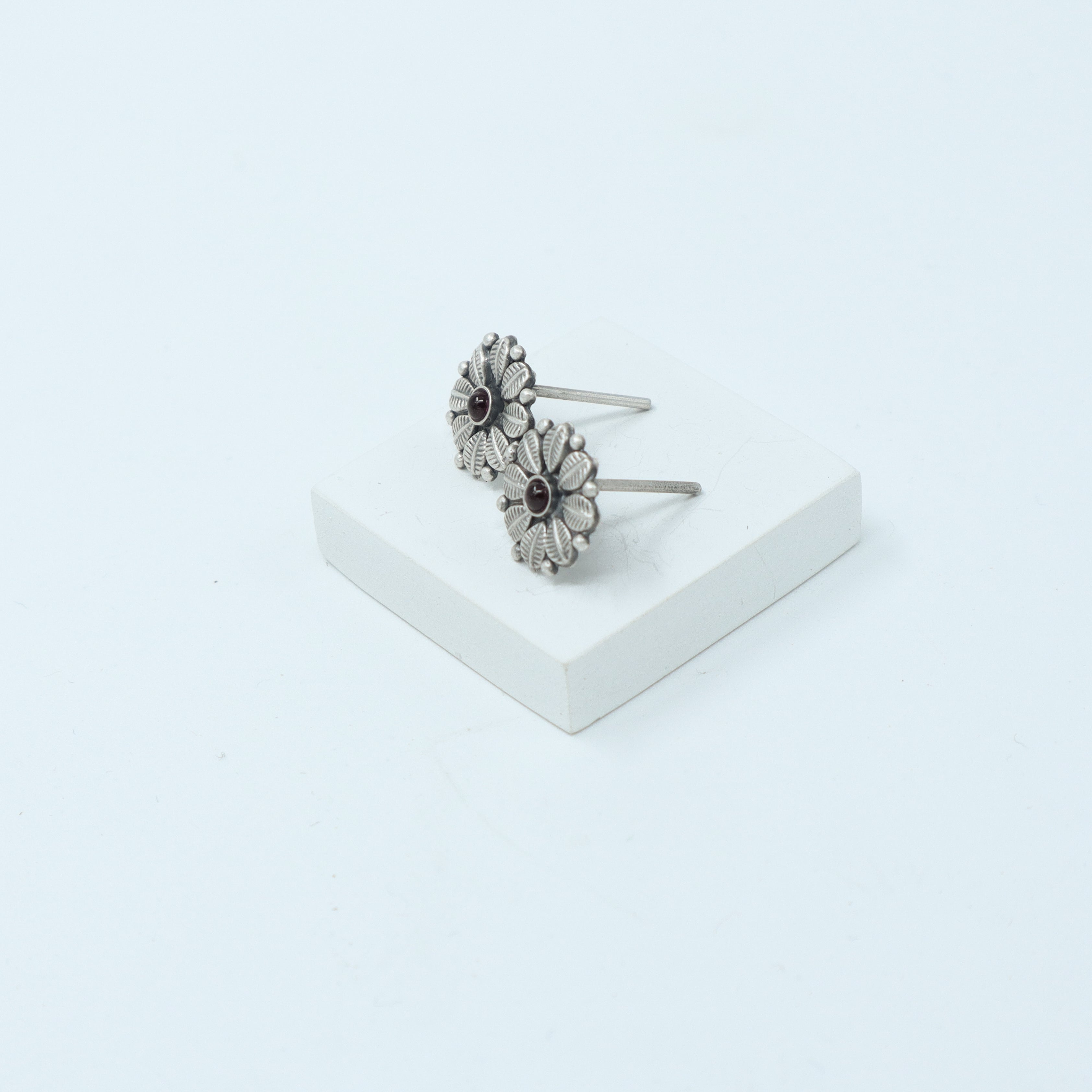Silver Leafy Flower Stud (8 Petaled Flower)
