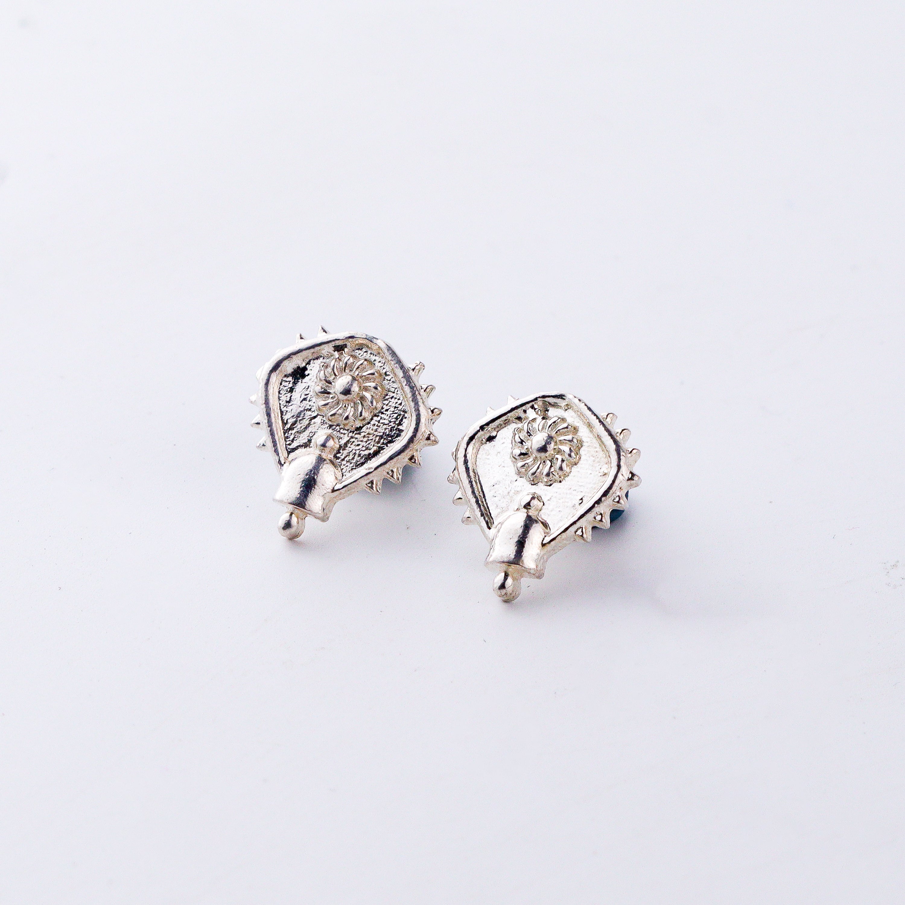 Silver Saaj Motif Earring: बदाम (Badam)