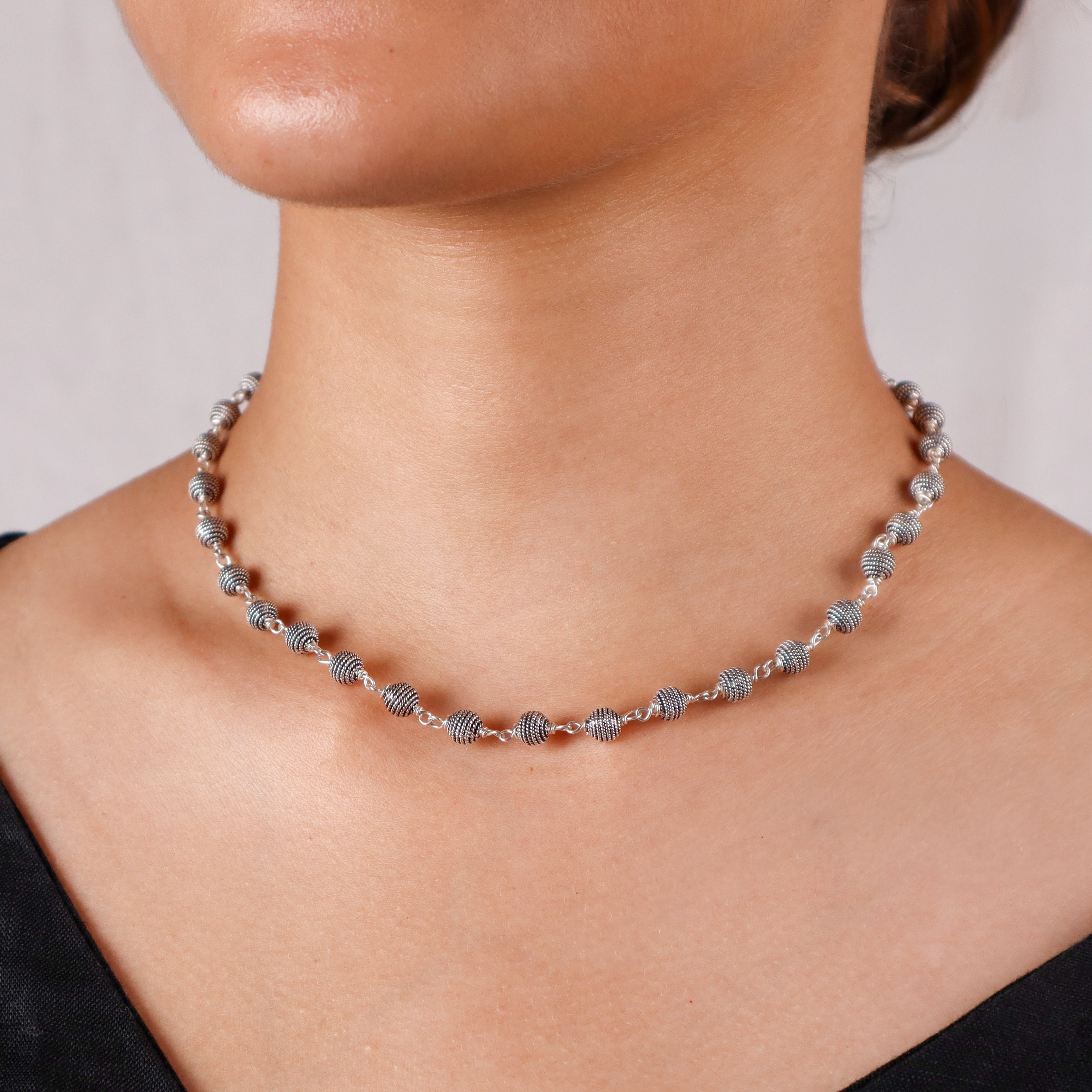 Silver Carved Bead Ganthan necklace