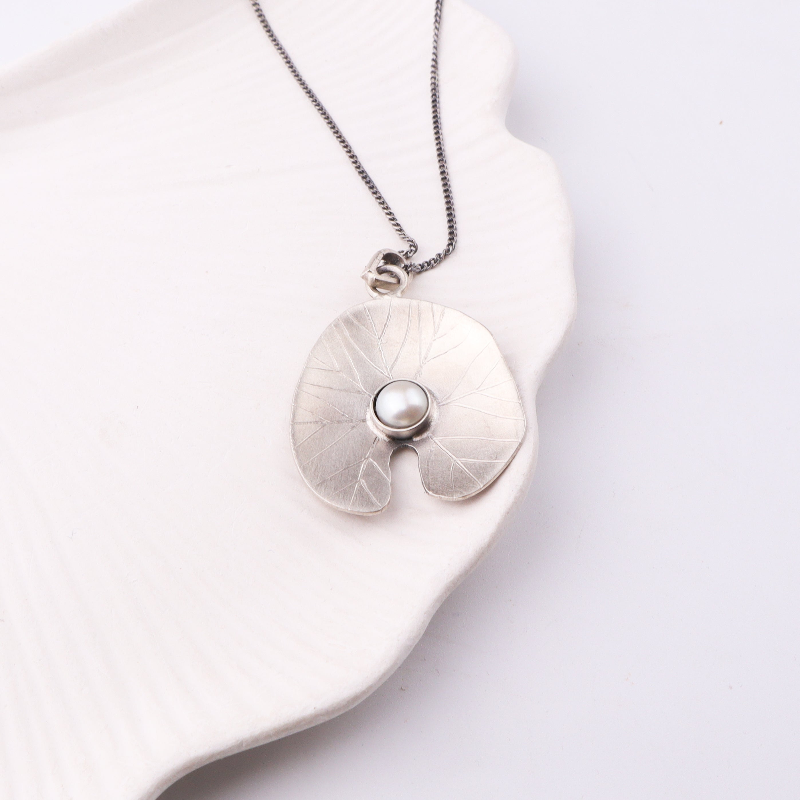 Saroj-Parna Silver Pendant (Small)