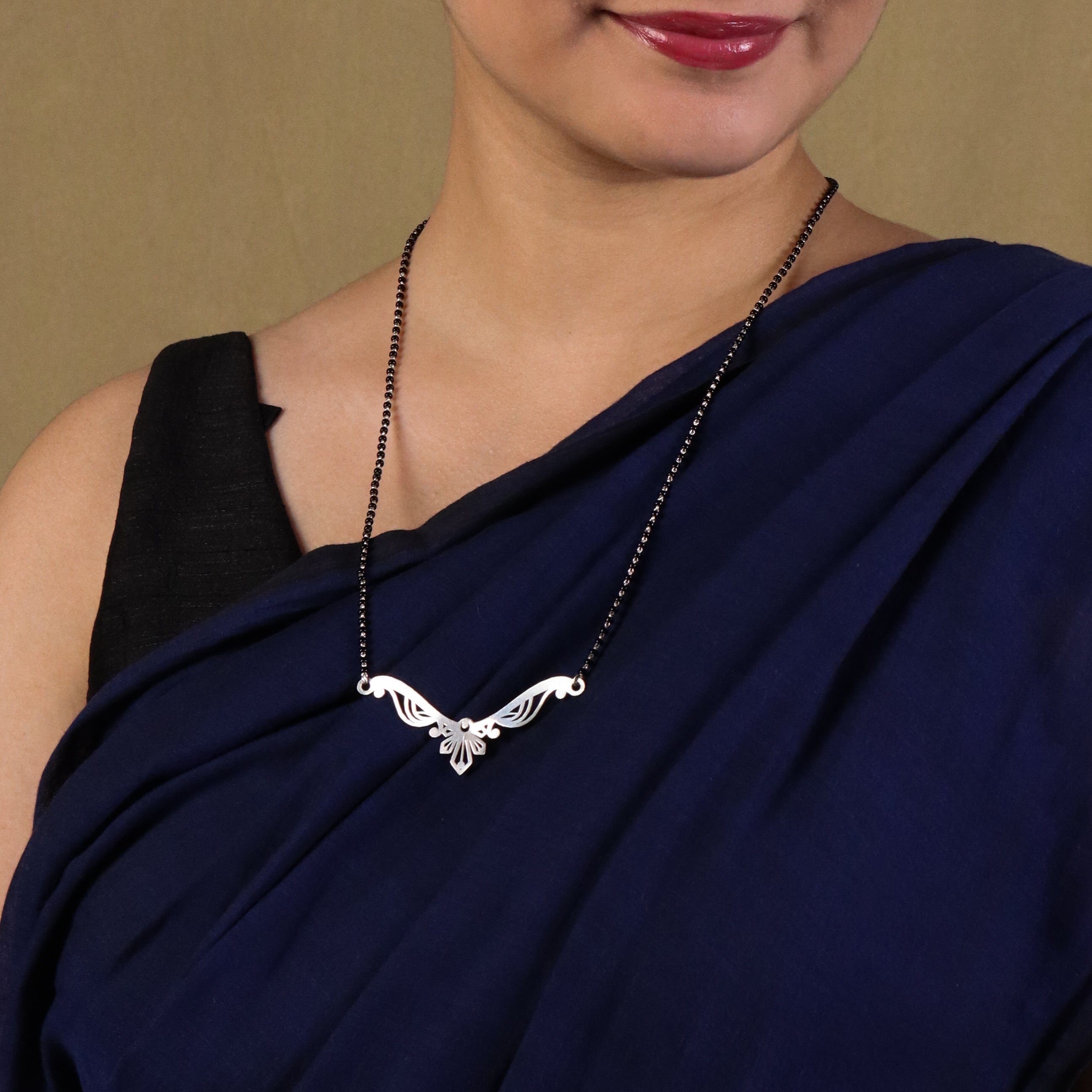 Silver Leafy Curve Mangalsutra