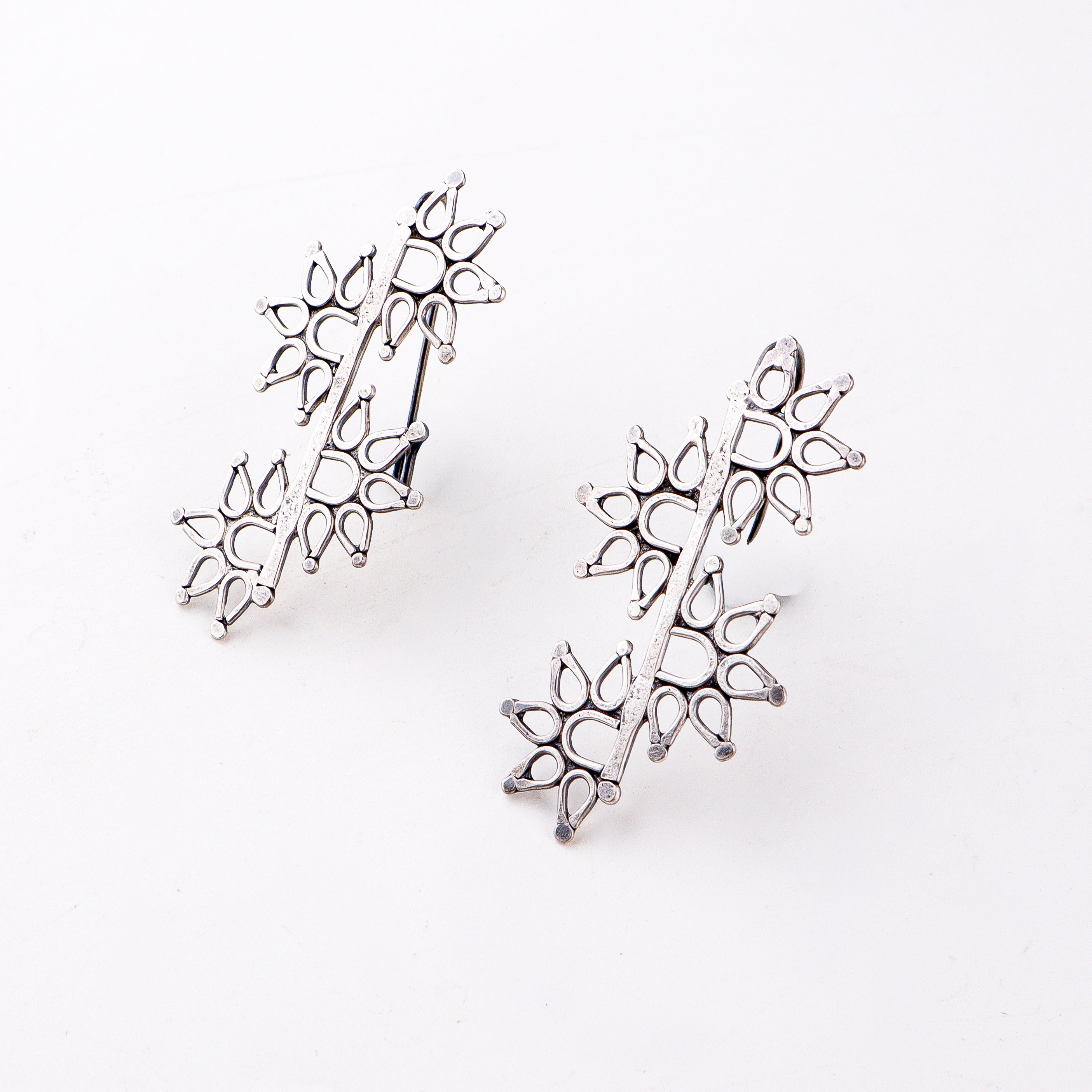 Mini Raatrani Hammered Earring