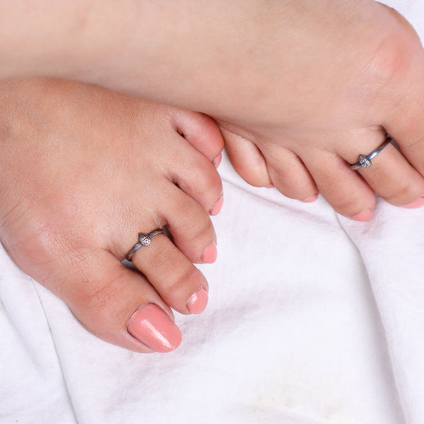 Tiny Silver Adjustable Drop Toe Ring
