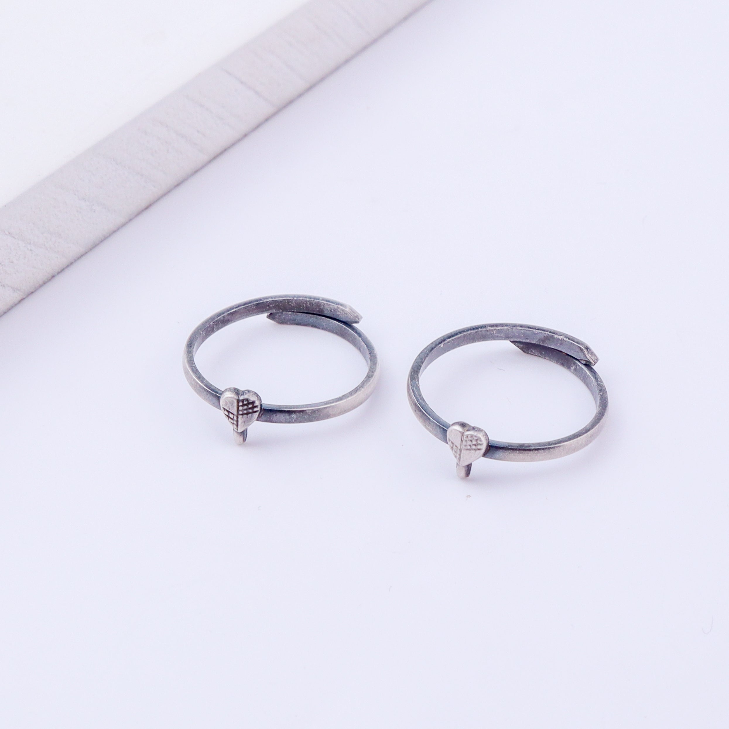 Tiny Silver Adjustable Heart Leaf Toe Ring