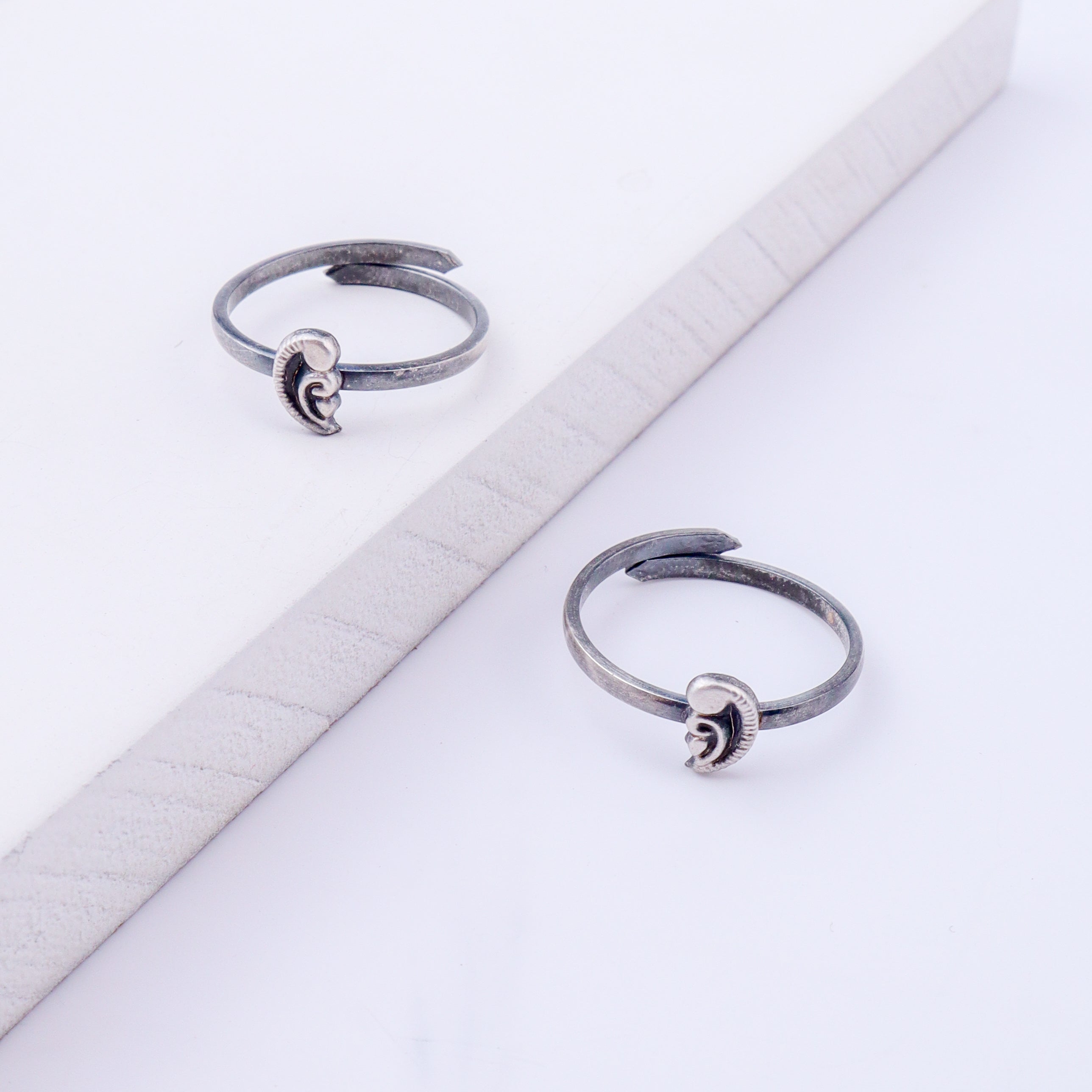 Tiny Silver Adjustable Peacock Toe Ring