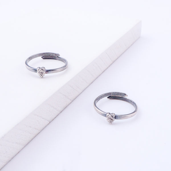 Tiny Silver Adjustable Textured Leaf Toe Ring