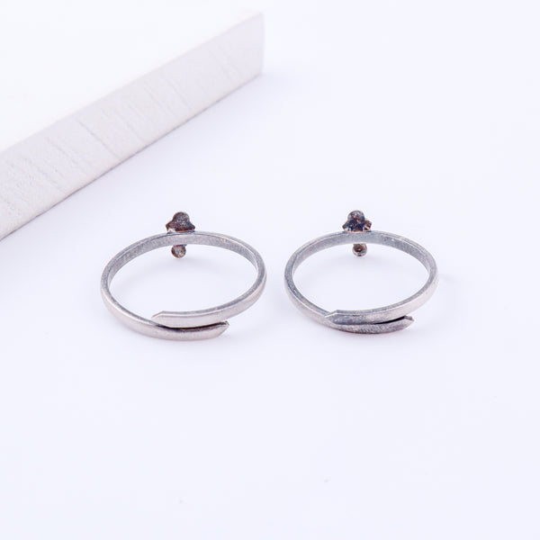 Tiny Silver Adjustable Leaf Toe Ring