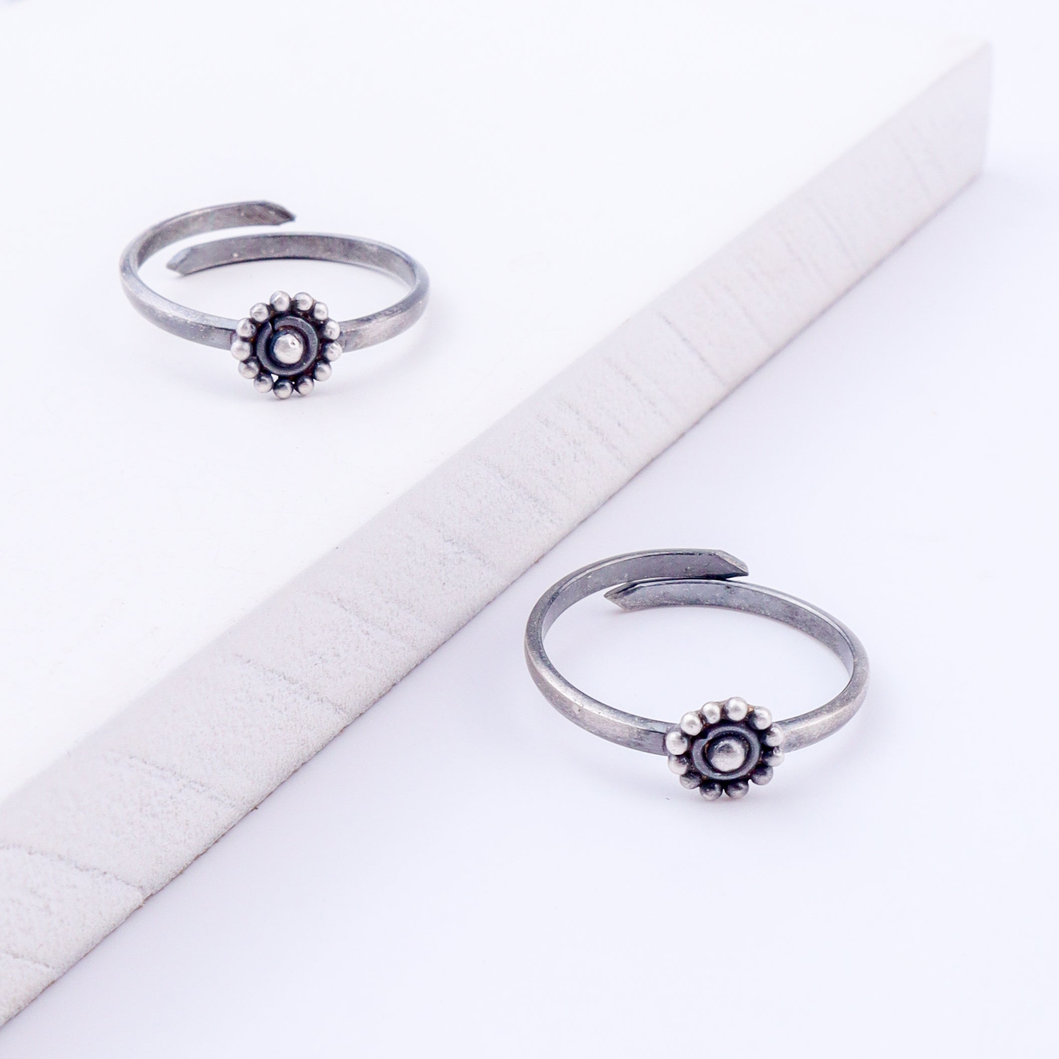 Tiny Silver Adjustable Dotted Circle Toe Ring