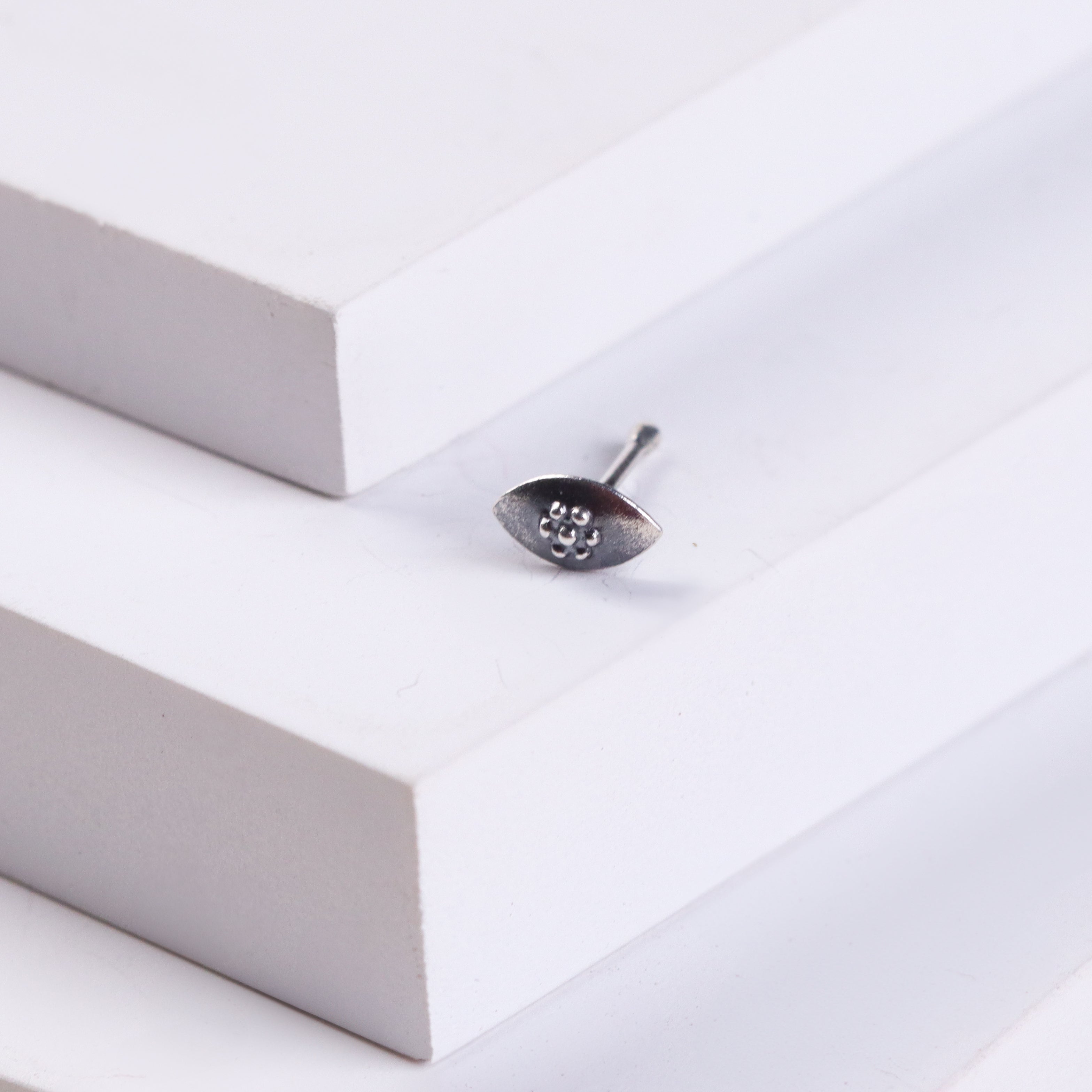 Tiny Silver Marquise Kudi Nose Pin