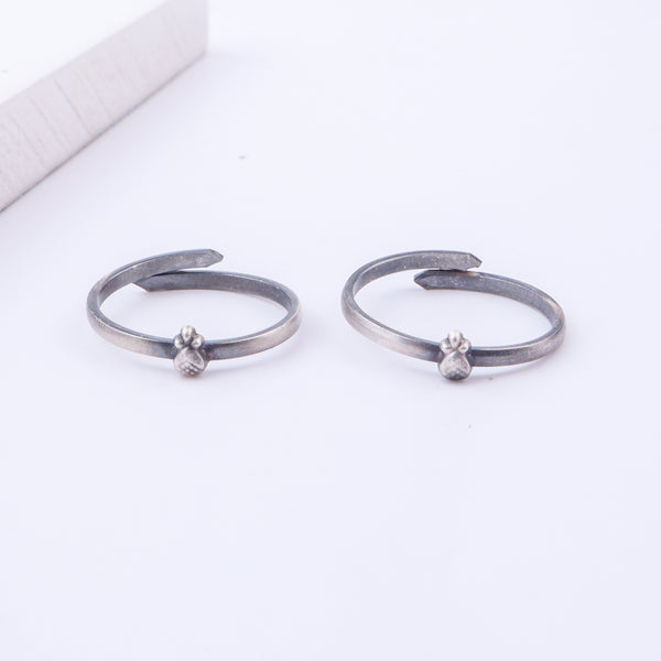 Tiny Silver Adjustable Pineapple Toe Ring