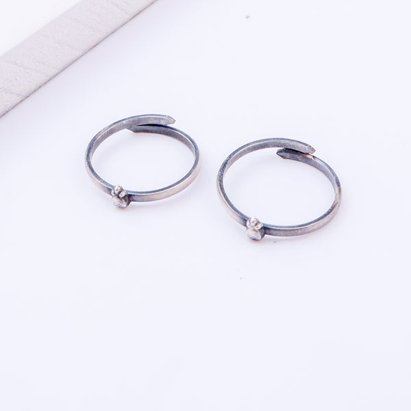 Tiny Silver Adjustable Pineapple Toe Ring