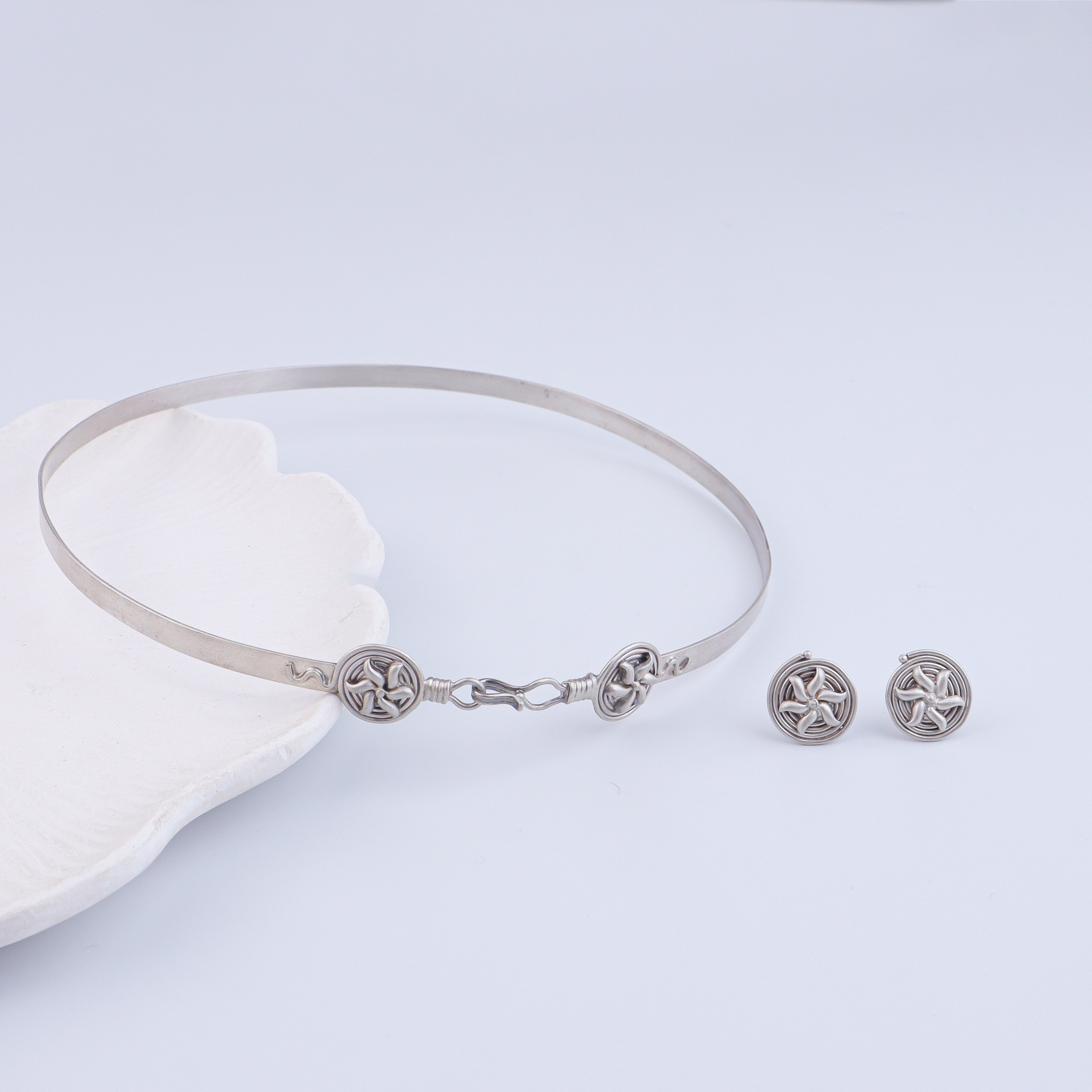 Chitaak – Sun Motif Choker Necklace | Oxidised Silver | (Made to Order)