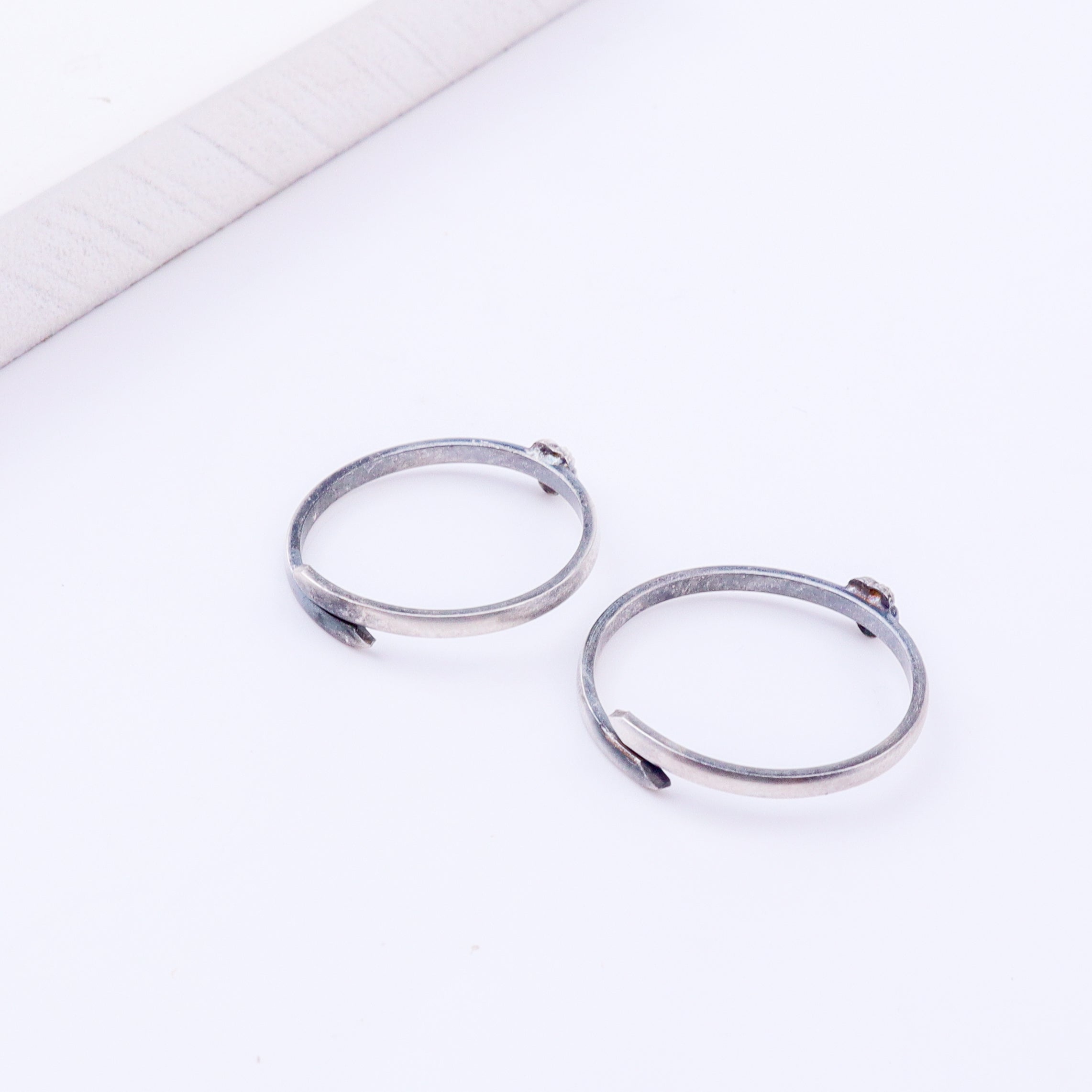 Tiny Silver Adjustable Flower Toe Ring