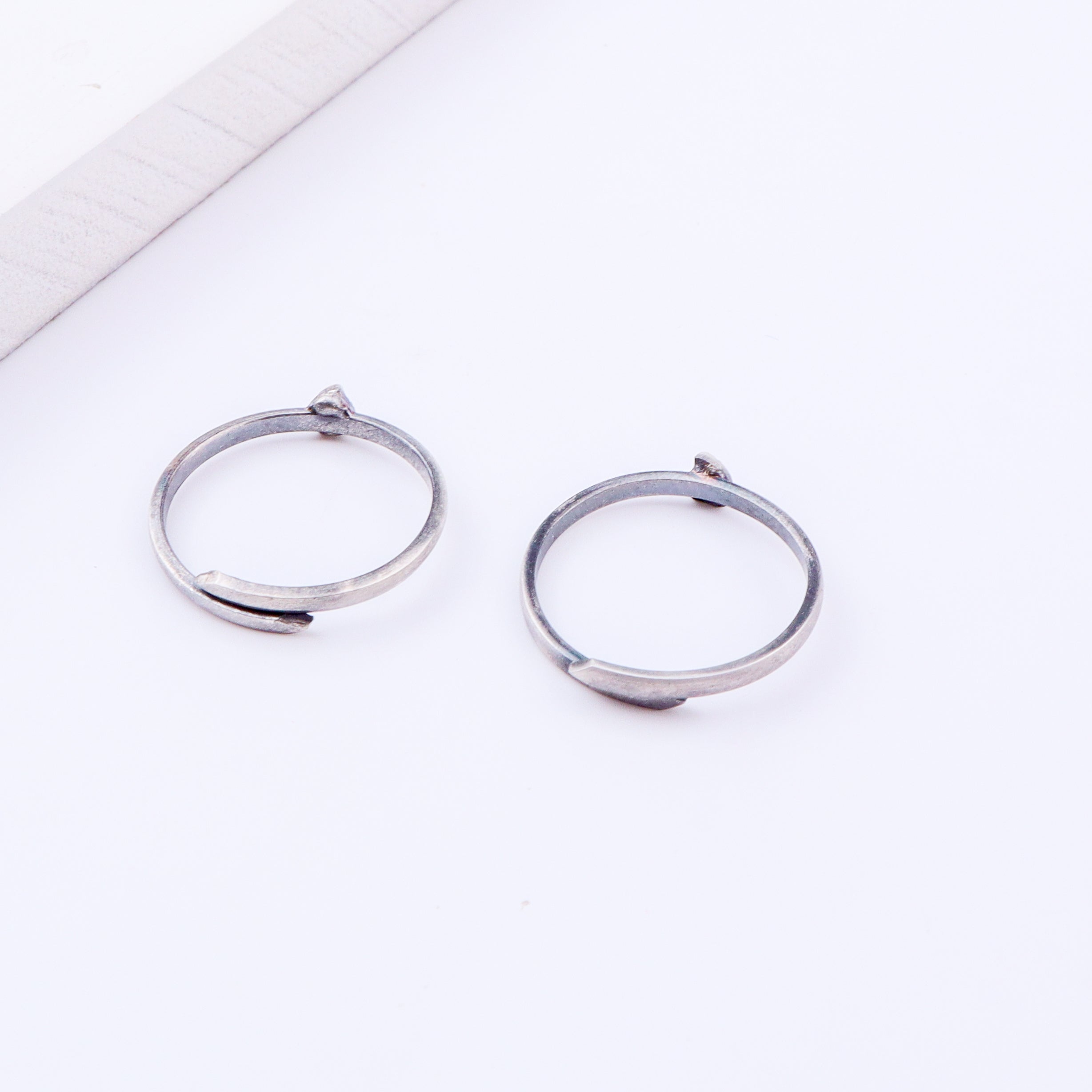 Tiny Silver Adjustable Leaf Toe Ring