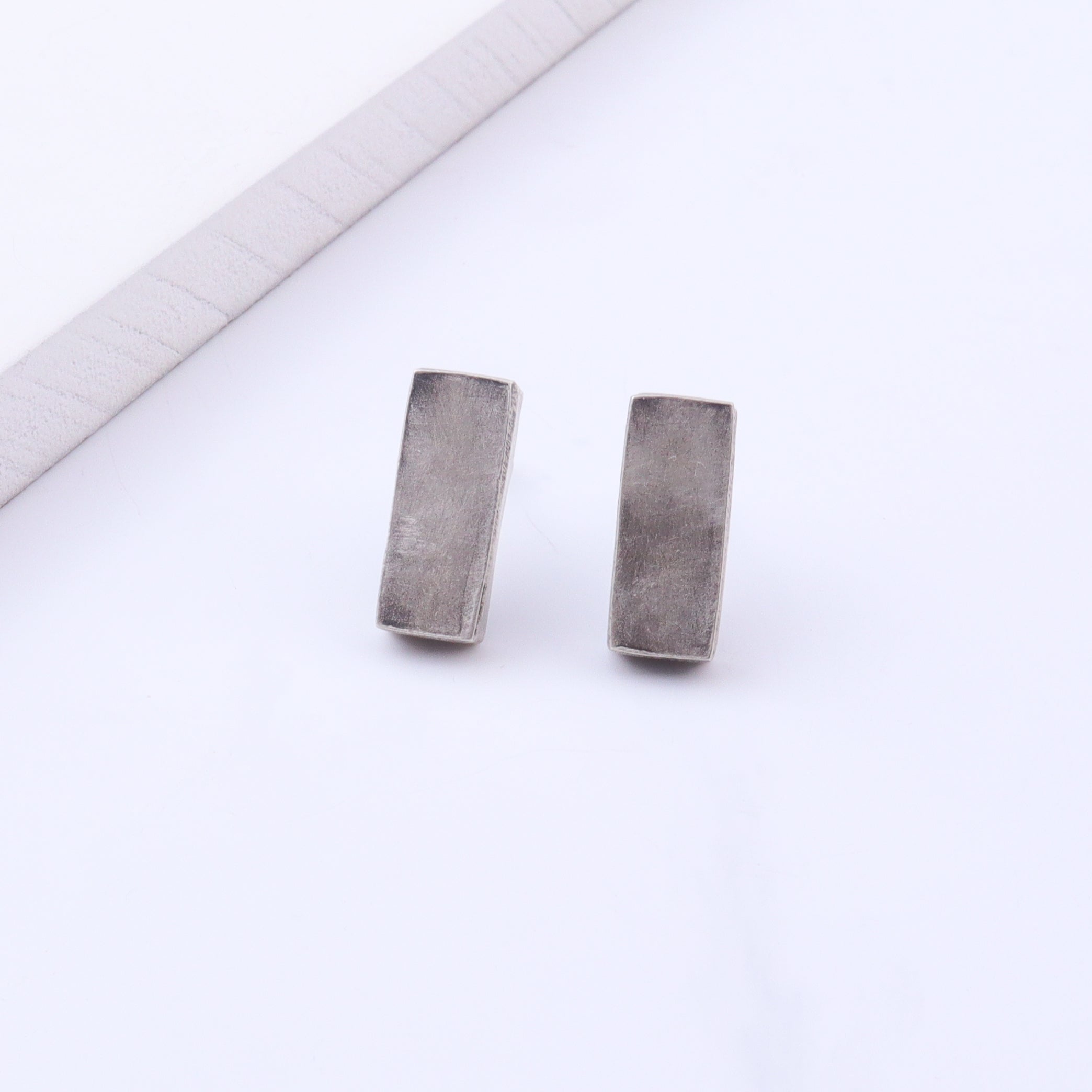 Silver rectangular earrings