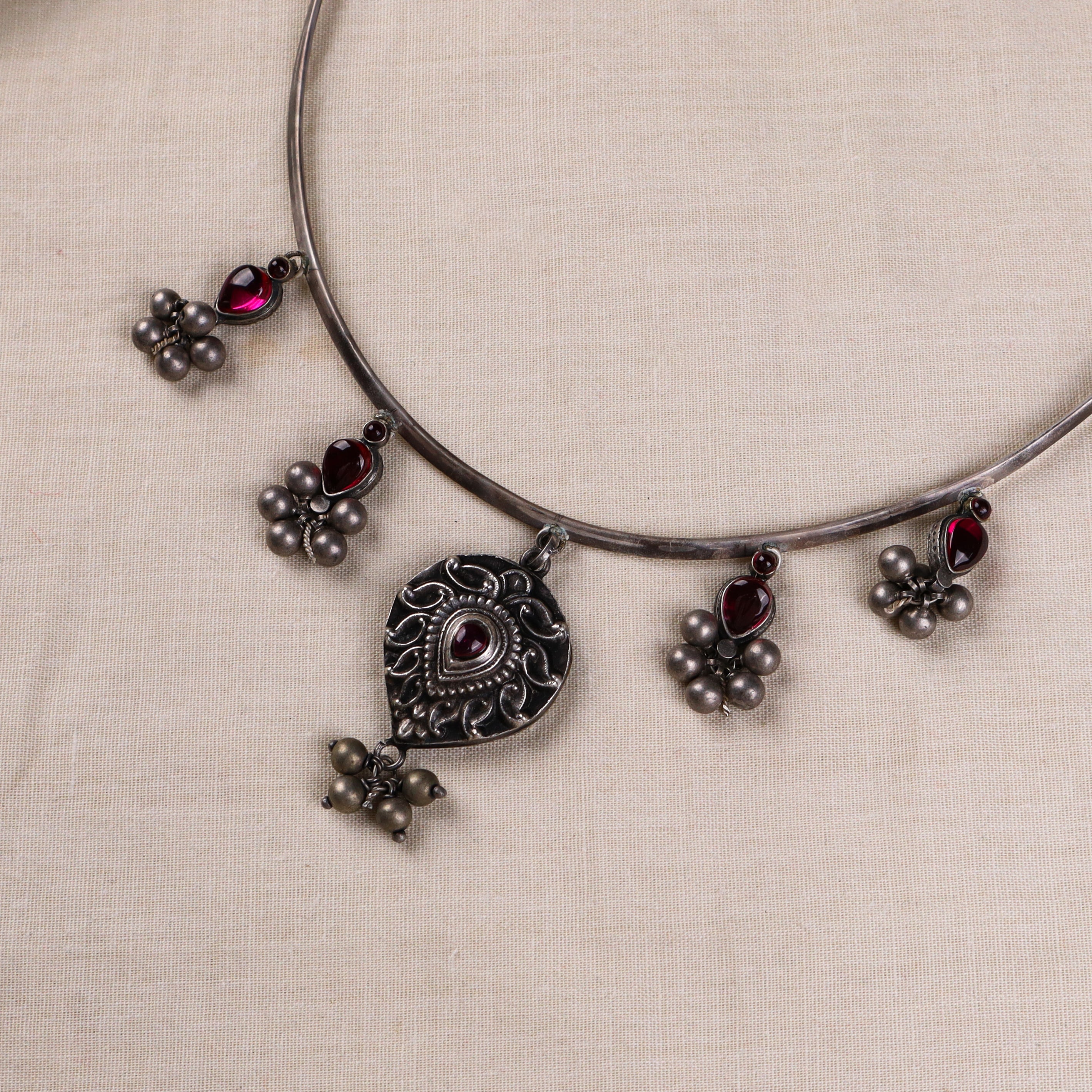 Silver Charm Hasali Choker