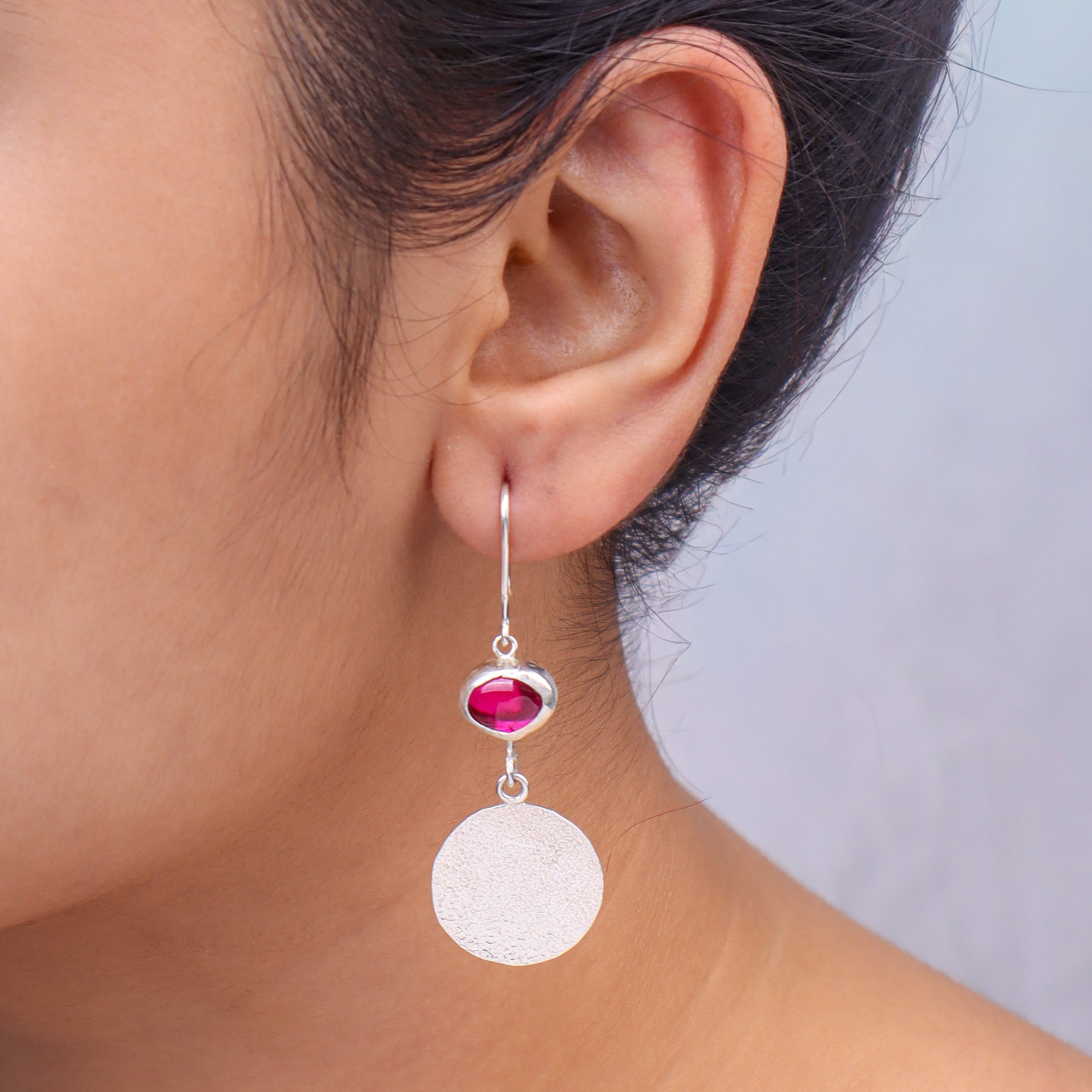 Kempu Stone Textured Coin Earings