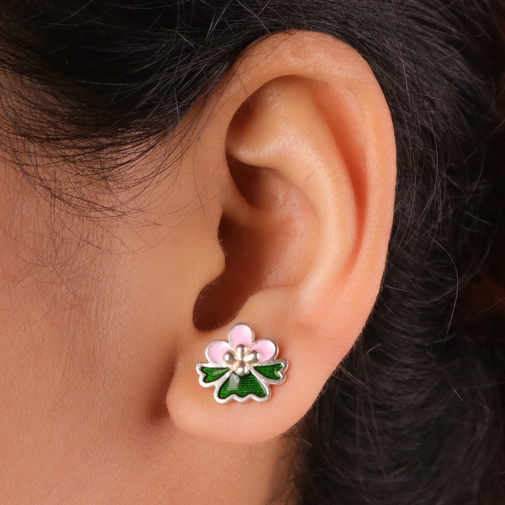 Meena charm set with invisible thread