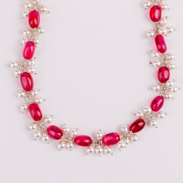 Silver chain with pearl and ruby clasp detail for jewelry