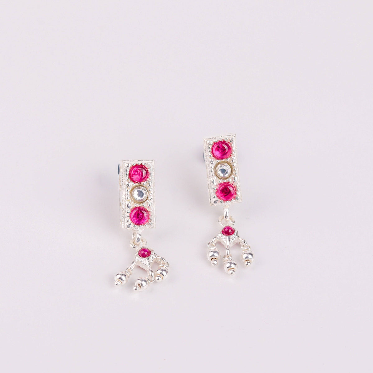 Model wearing Silver Pink Stone and Pearls Chinchapeti Set