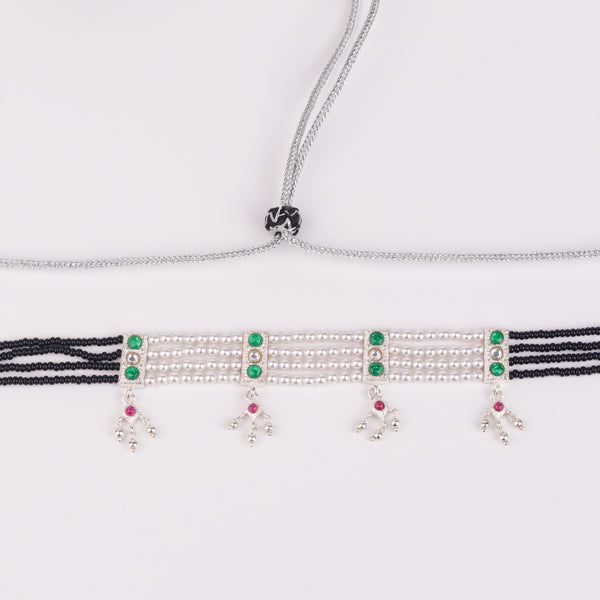 Model wearing Silvers Chinchapeti Mangalsutra