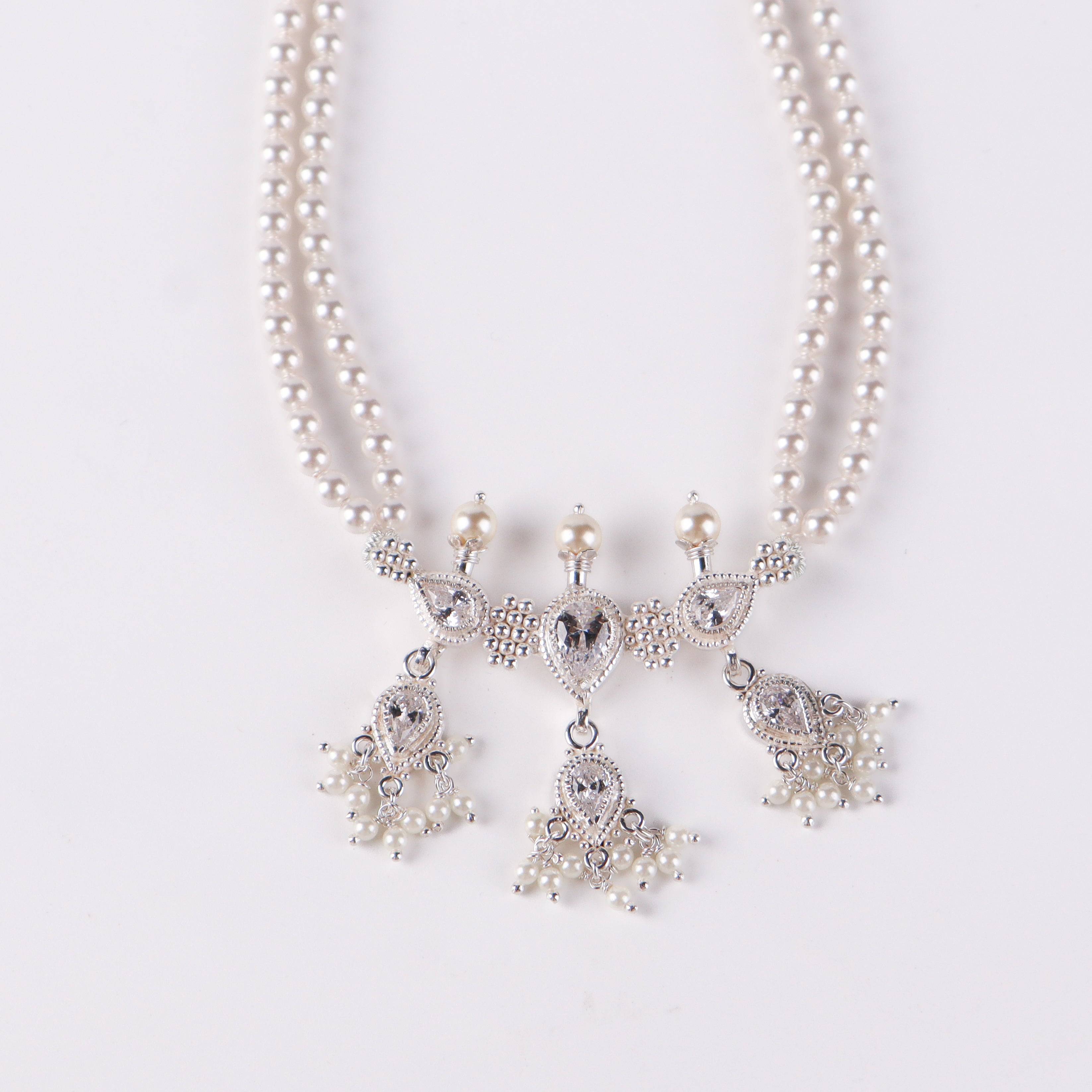 Silver CZ Kudi Tanmani Set with Pearls (3 Leaf)