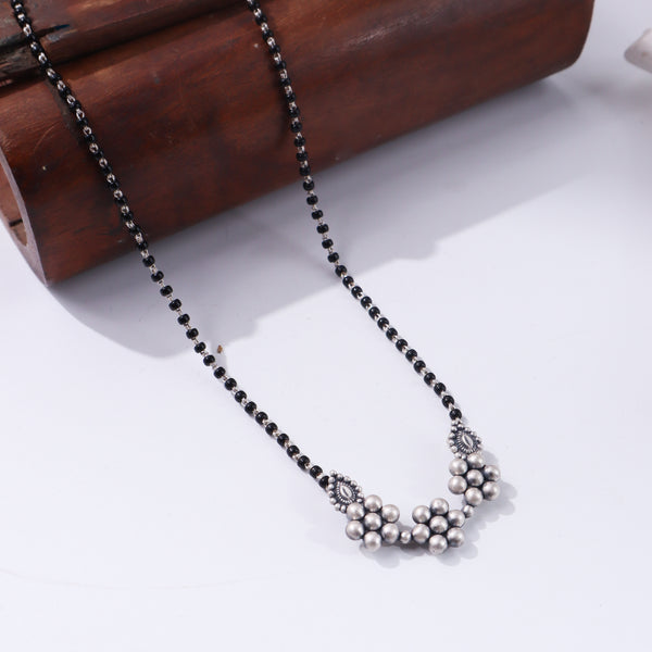 Itihaas Kudi Nath Mangalsutra ( Motif Size : Medium )