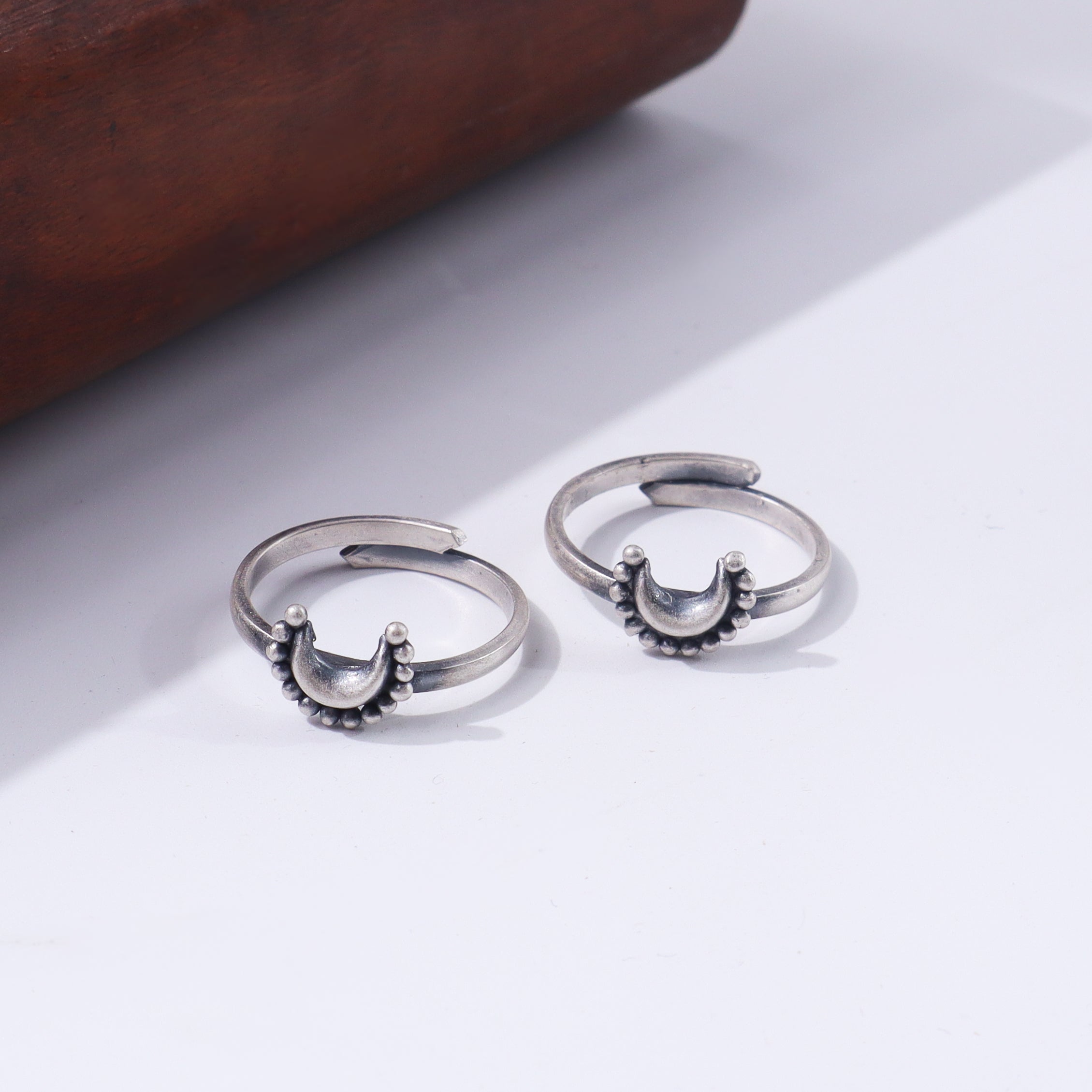 Chandrakor Toe Ring | 92.5 Sterling Silver