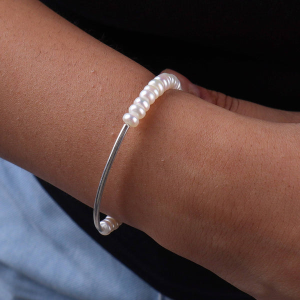 Pearl Silver Bracelet close-up