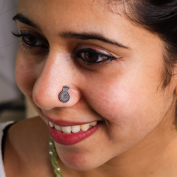 Snail Nose pin (Pierced)