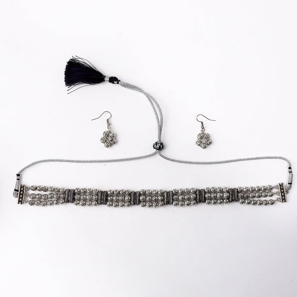 Detailed view of Fashion Set highlighting intricate motifs, textured detailing, and smooth jewellery finish
