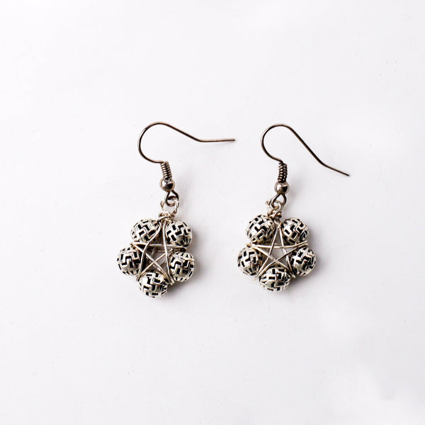 Angled view of Fashion Set highlighting its coordinated design, elegant structure, and polished finish