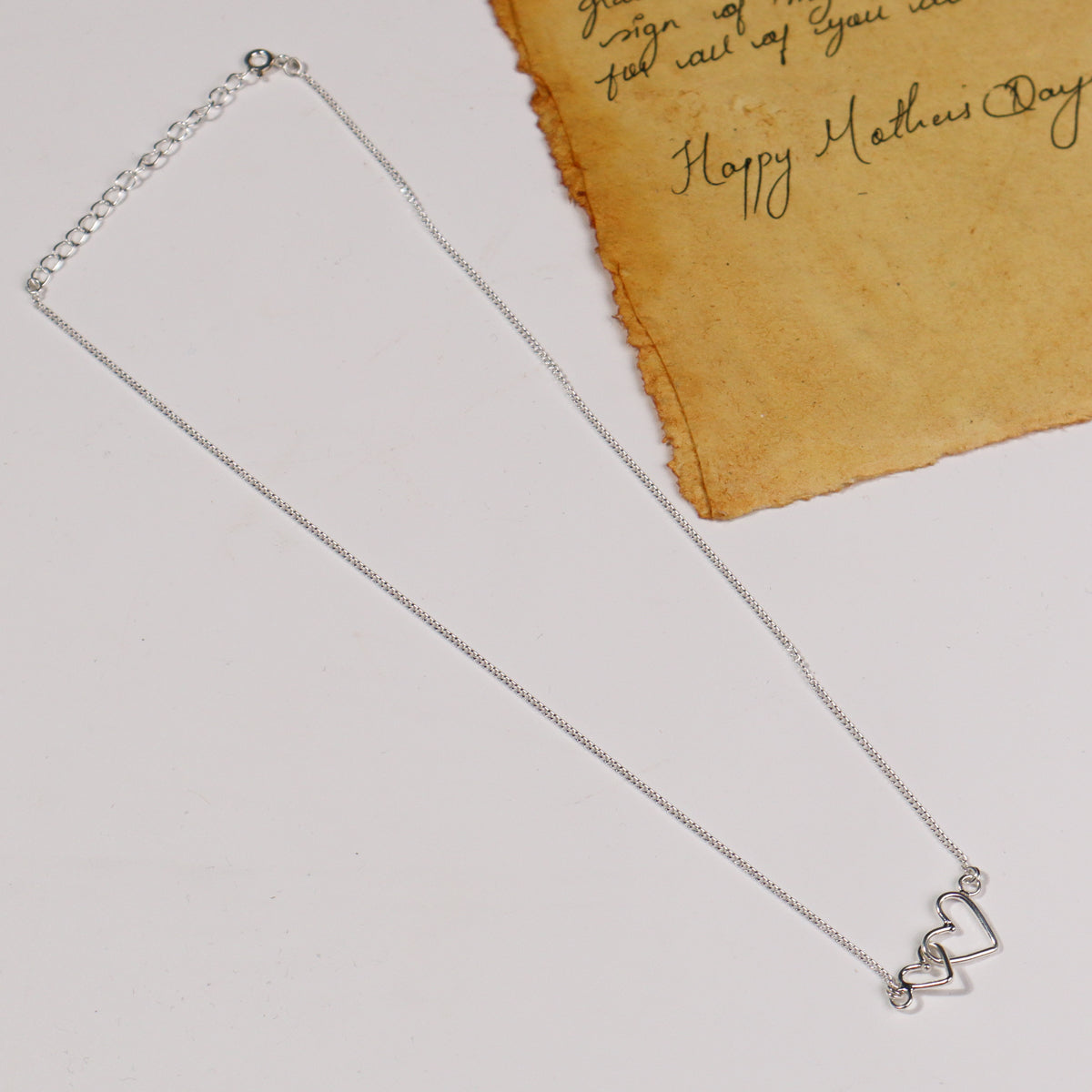 Heart Round Wire Pendant Necklace