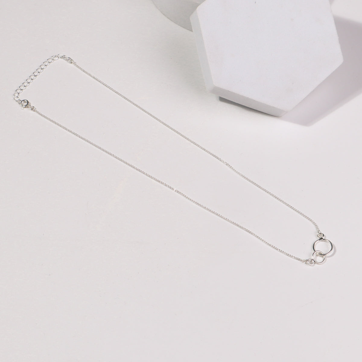 Circle Round Wire Pendant Necklace