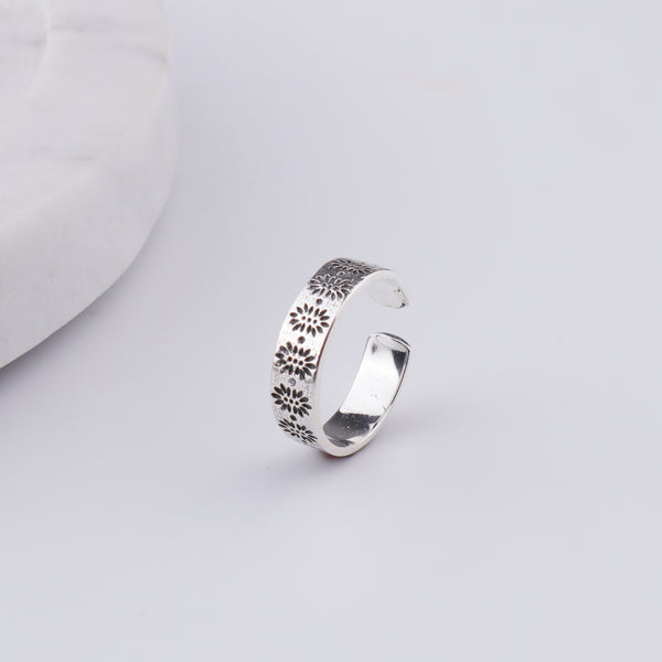Carved Band Silver Ring