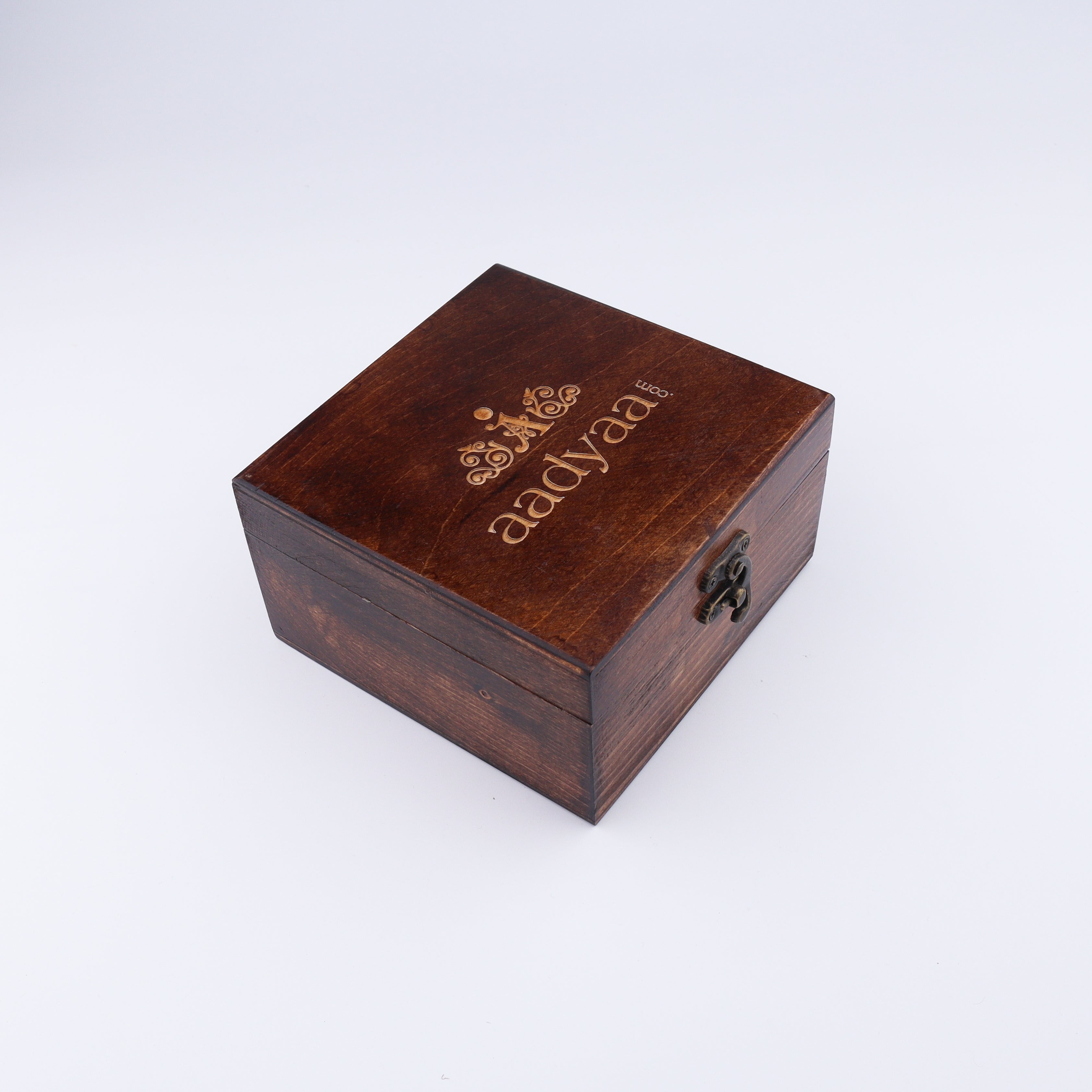 Wooden jewelry box with engraved logo