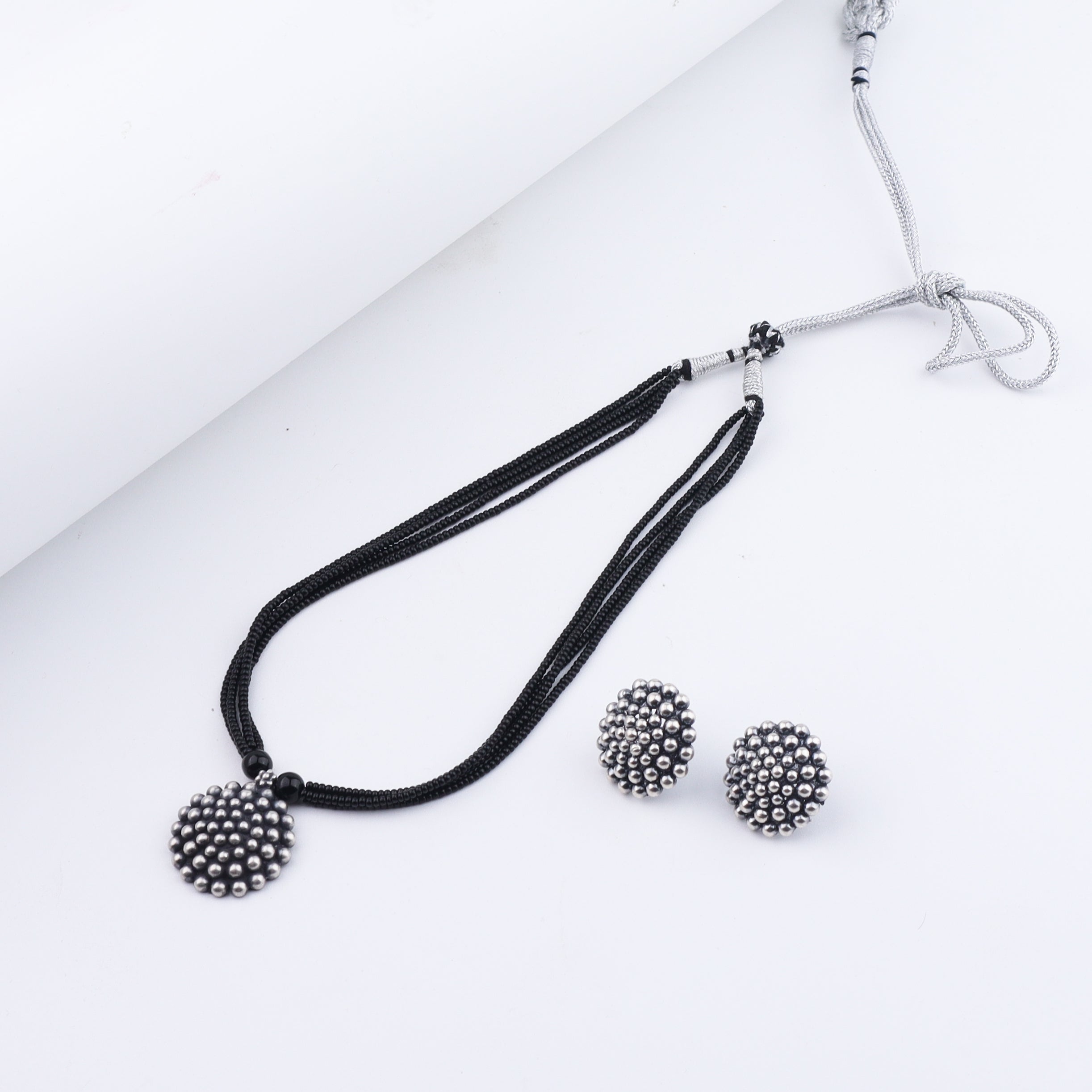 Kudi – Saaj Gath Silver Mangalsutra Set